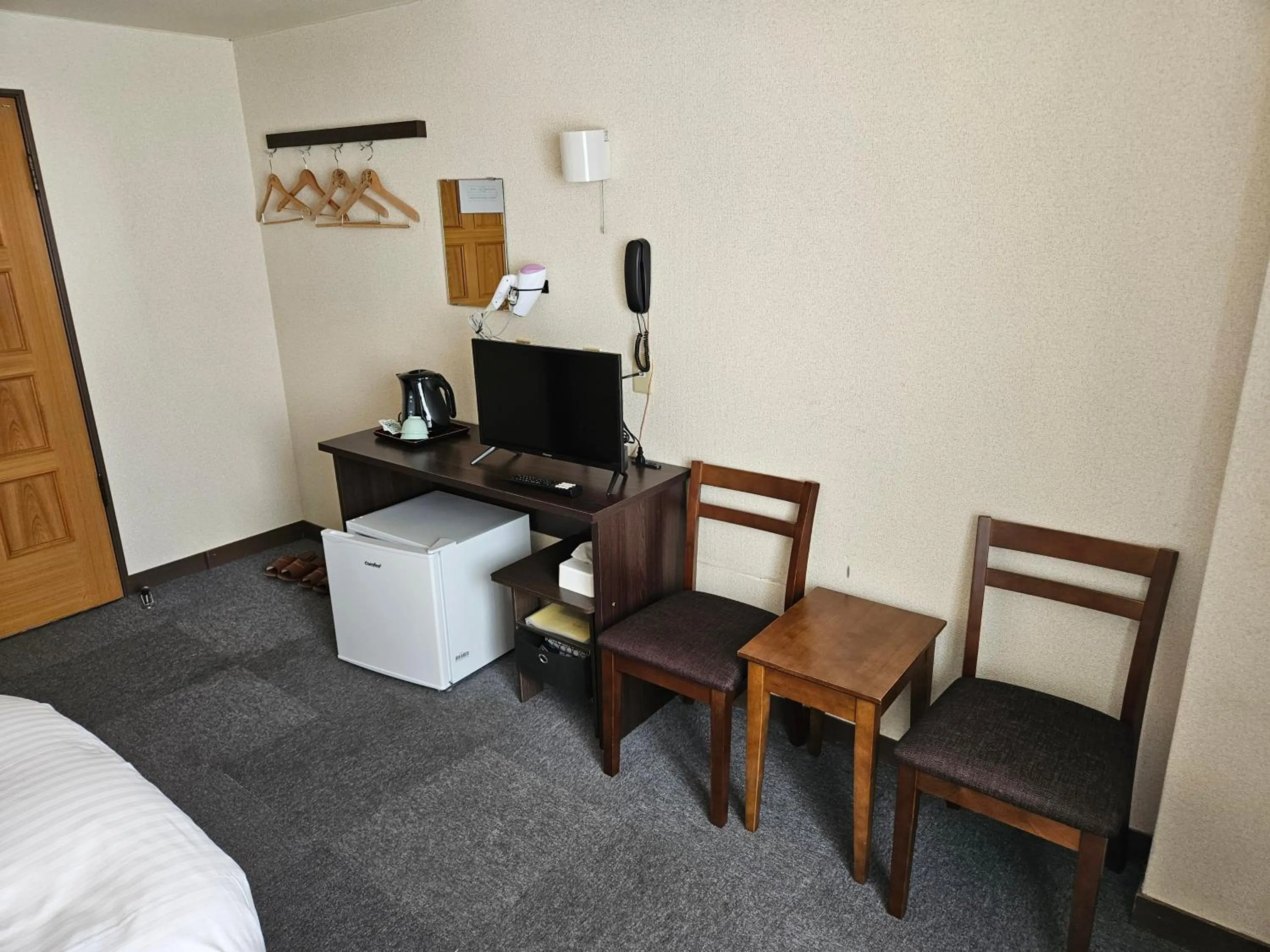 TV and multimedia, Bed in Plaza Inn Kawaguchiko