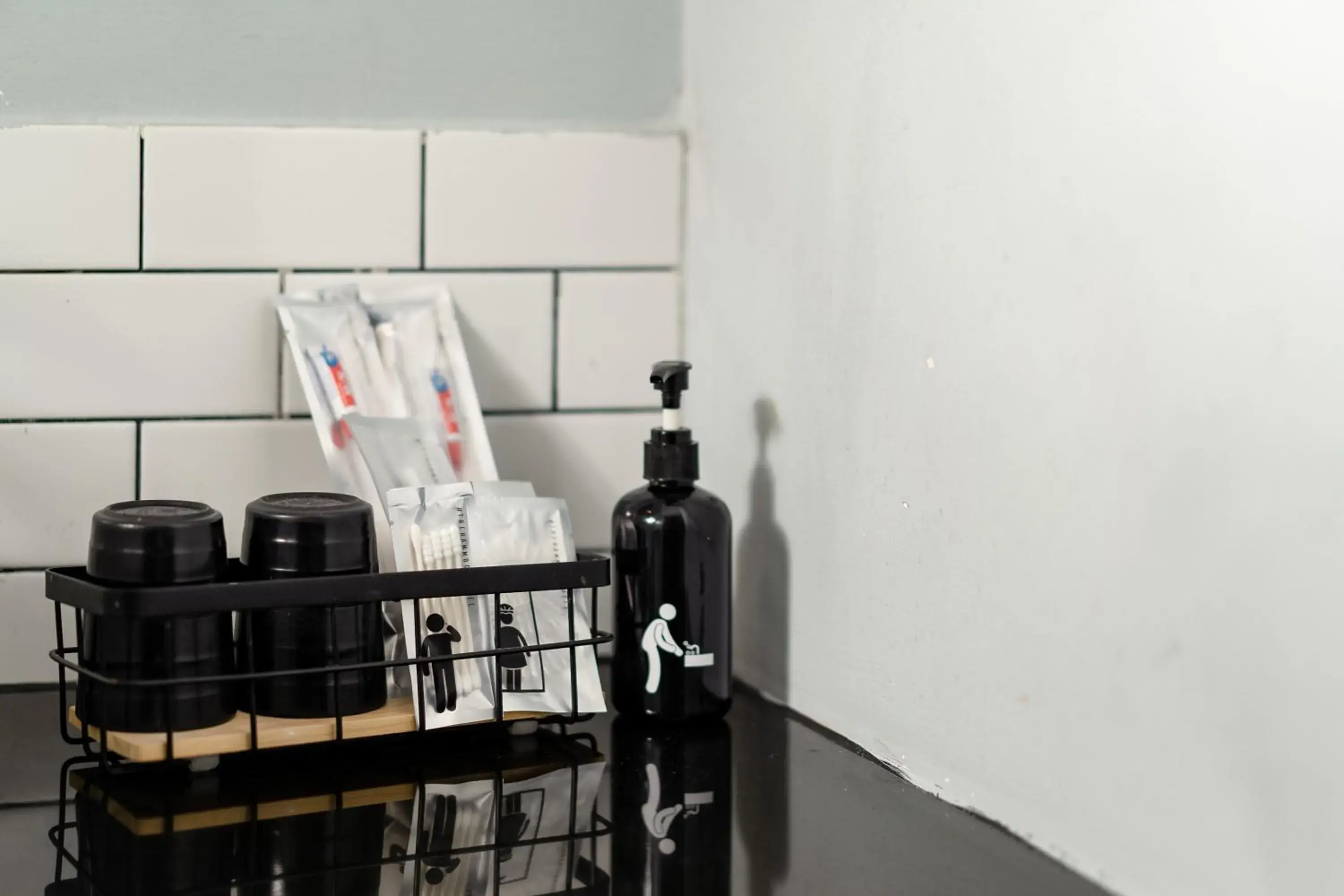 COZY TWIN NEST - FREE LAUNDRY, MINIBAR in The Hammock Hotel Fine Arts Museum COZY TWIN NEST - FREE LAUNDRY, MINIBAR in The Hammock Hotel Fine Arts Museum