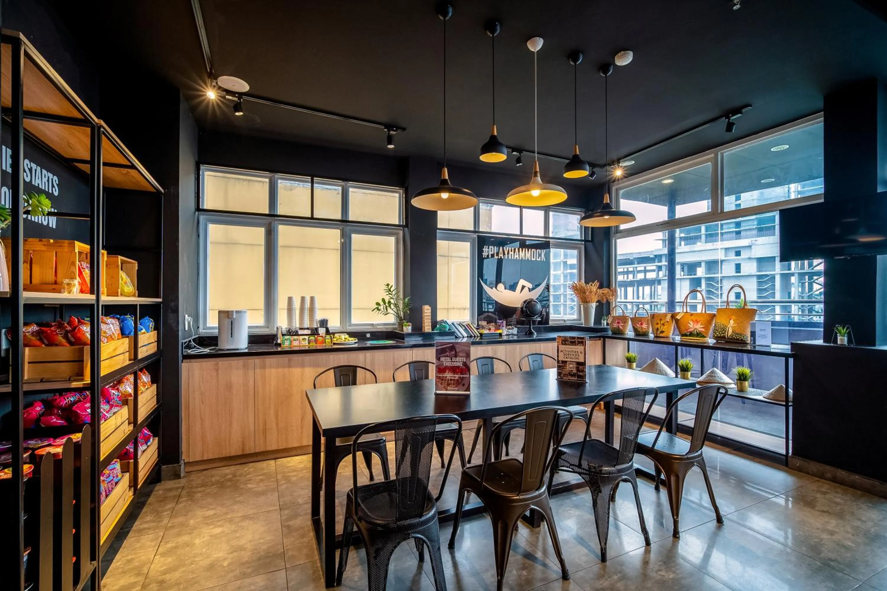 Restaurant/places to eat in The Hammock Hotel Fine Arts Museum