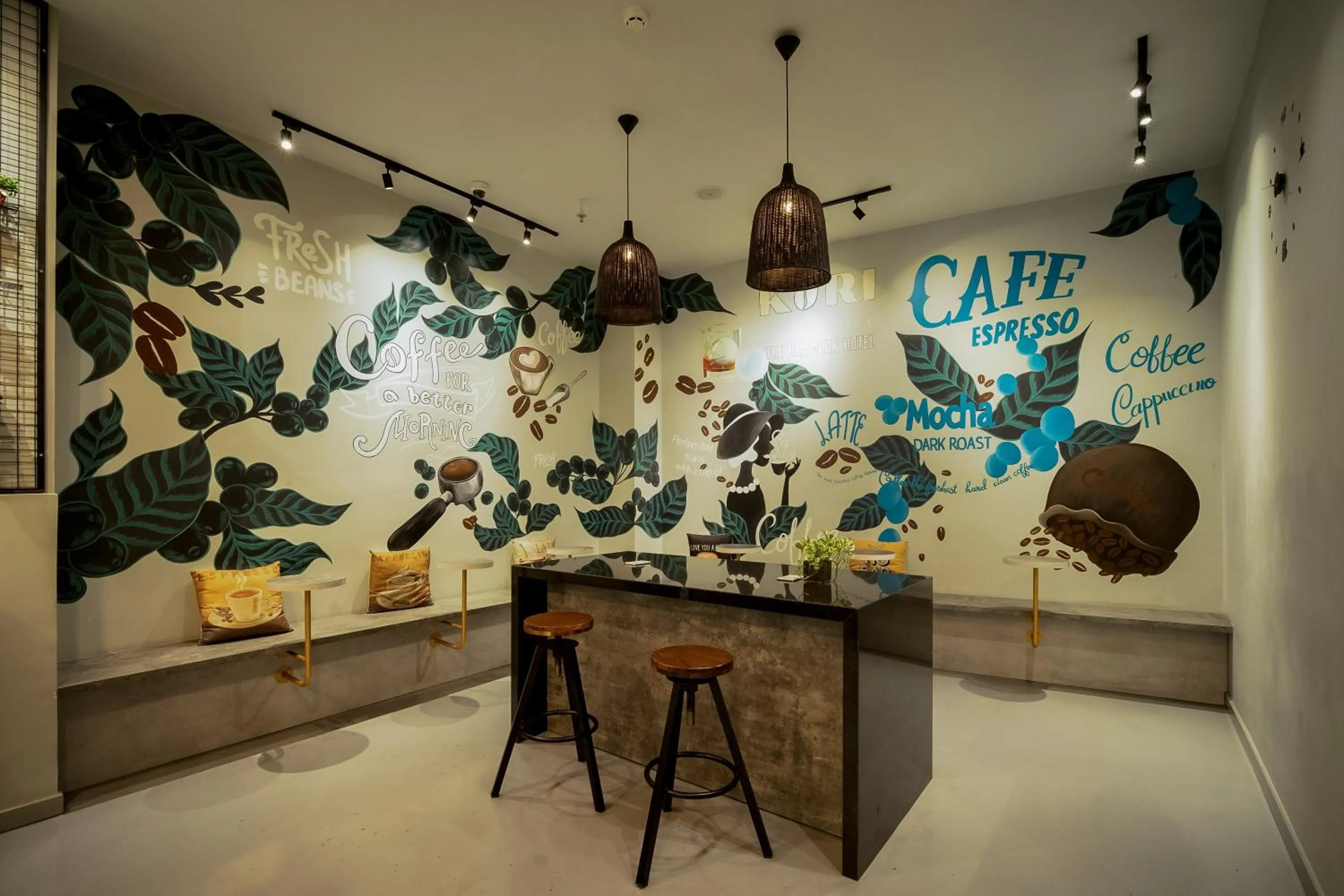 Coffee/tea facilities in The Hammock Hotel Fine Arts Museum