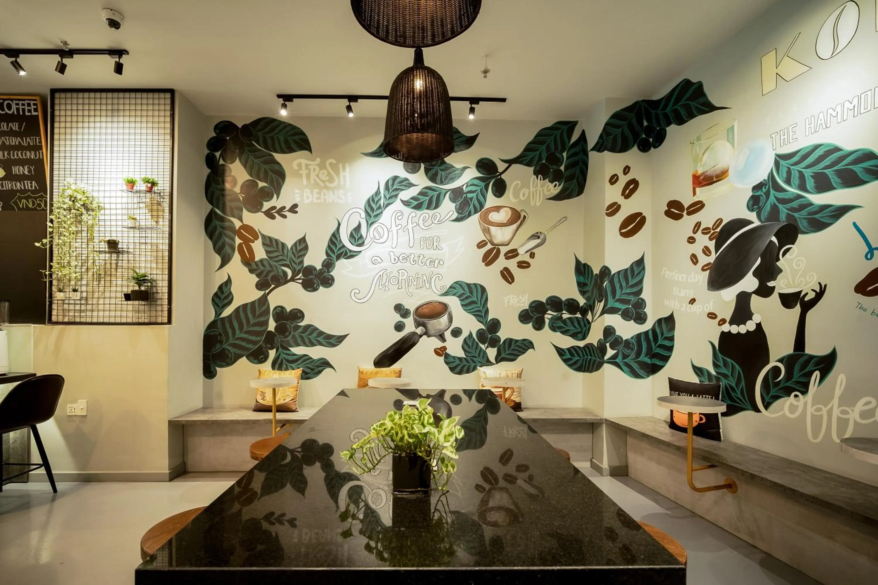 Coffee/tea facilities in The Hammock Hotel Fine Arts Museum