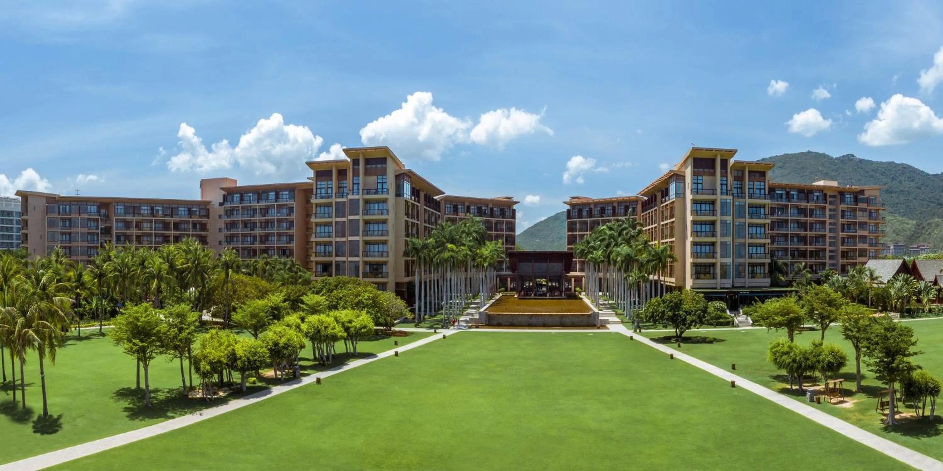 Property building in Yalong Bay Mangrove Tree Resort