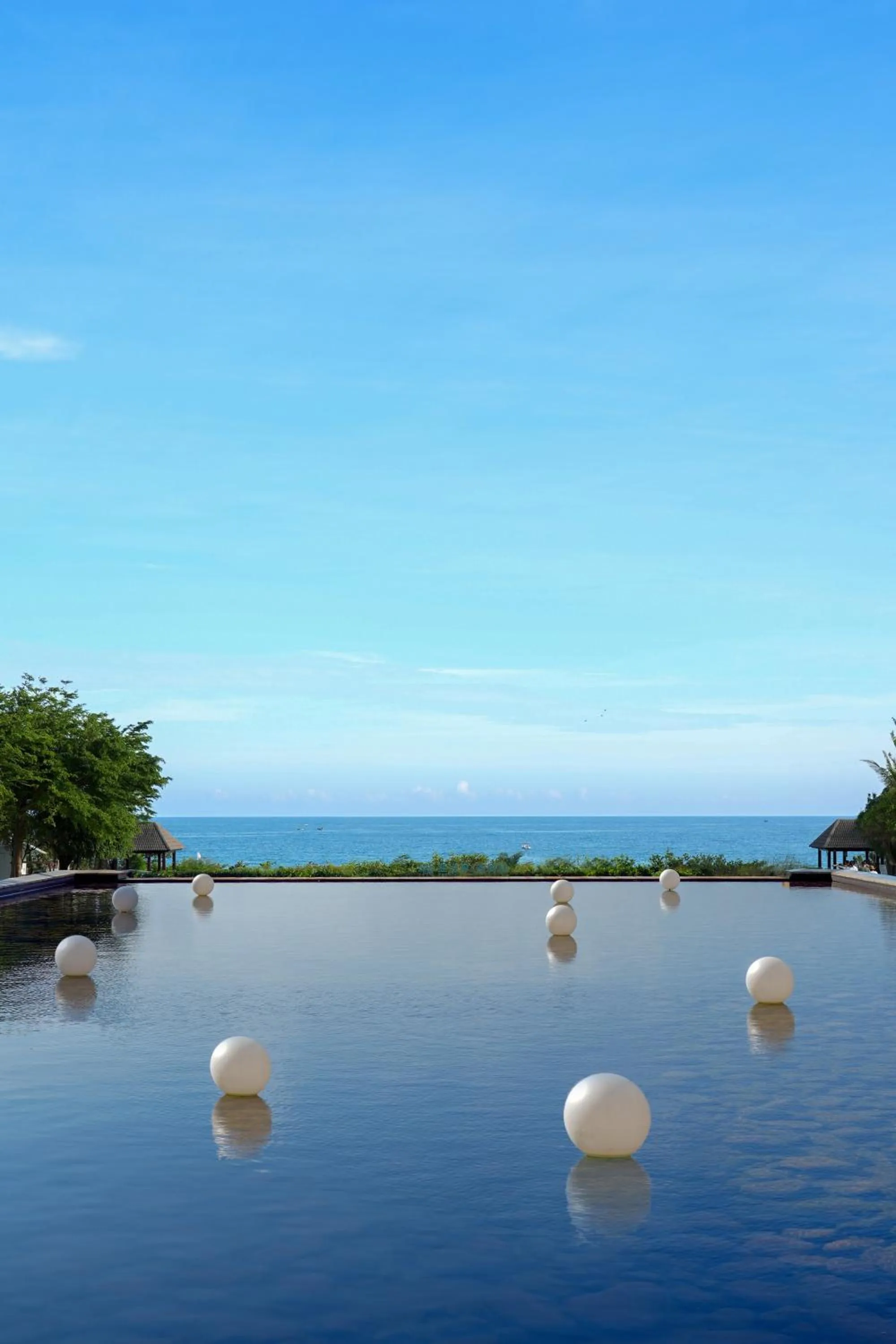 Property building in Yalong Bay Mangrove Tree Resort