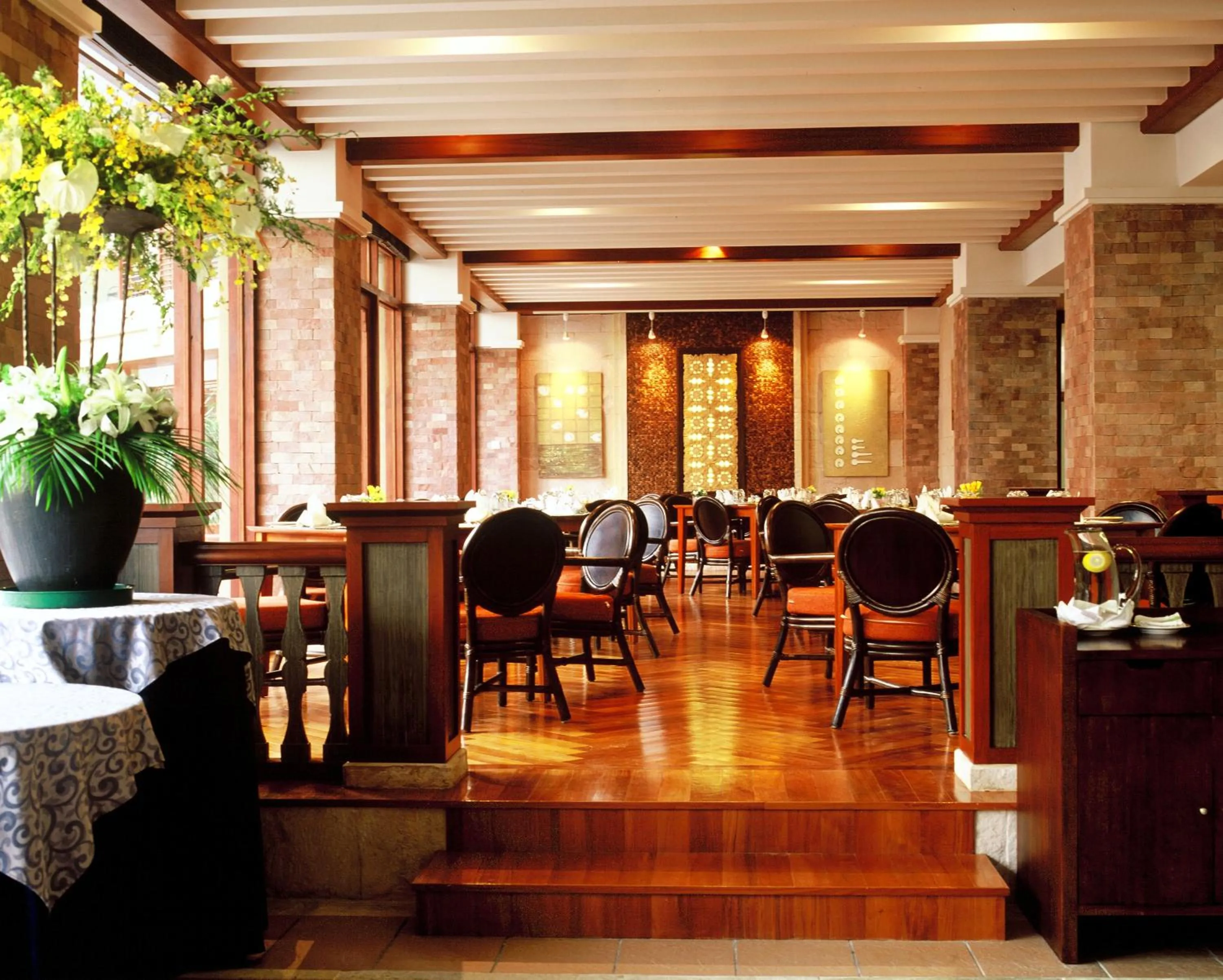 Restaurant/places to eat in Yalong Bay Mangrove Tree Resort