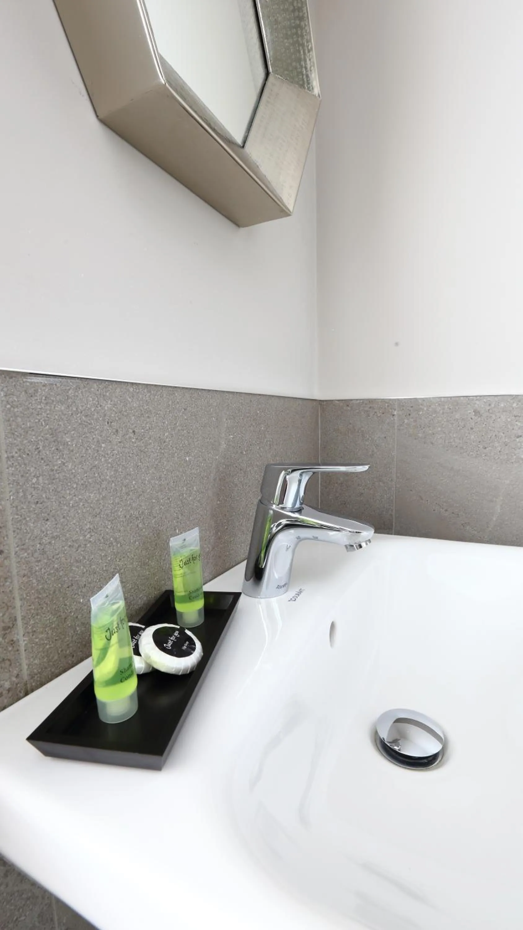 Bathroom in Glass Island Ballycastle