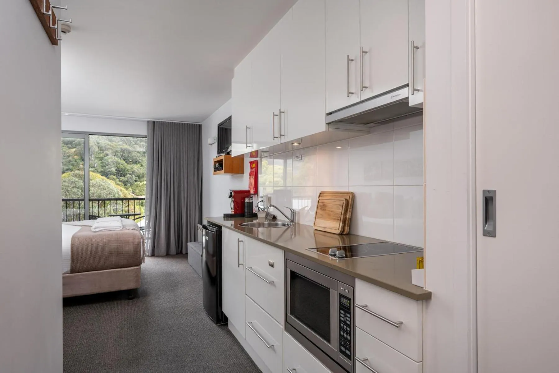 Kitchen or kitchenette in Snowgoose Apartments