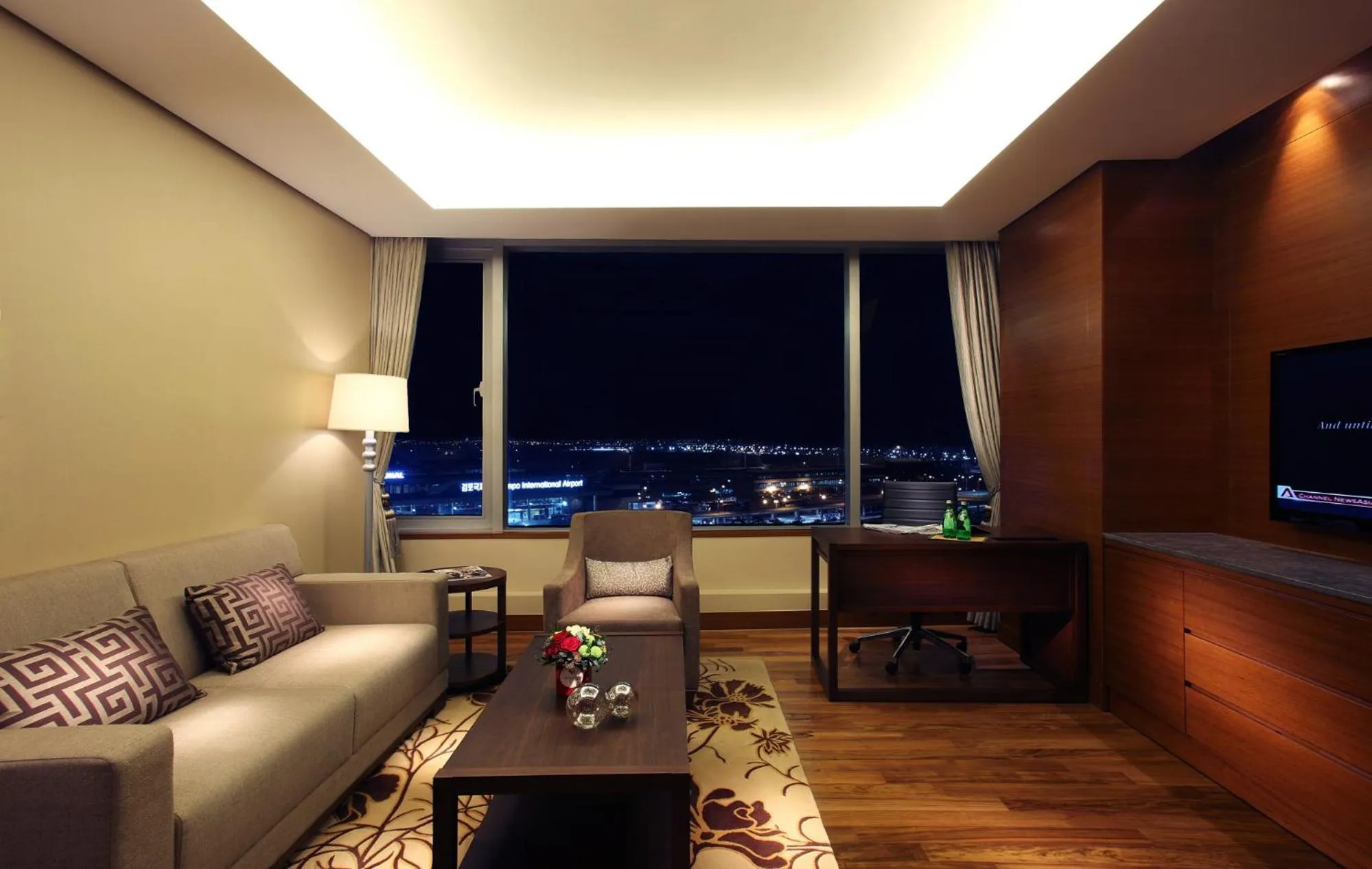 Seating area in LOTTE CITY HOTEL Gimpo Airport