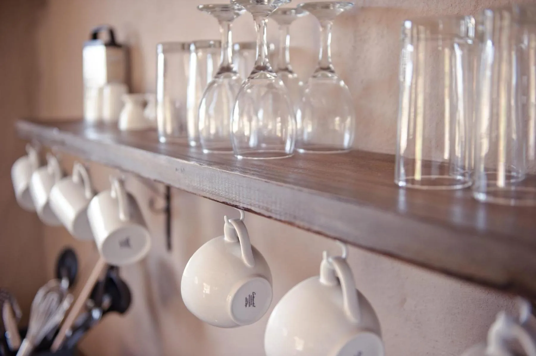 Kitchen or kitchenette in African Game Lodge