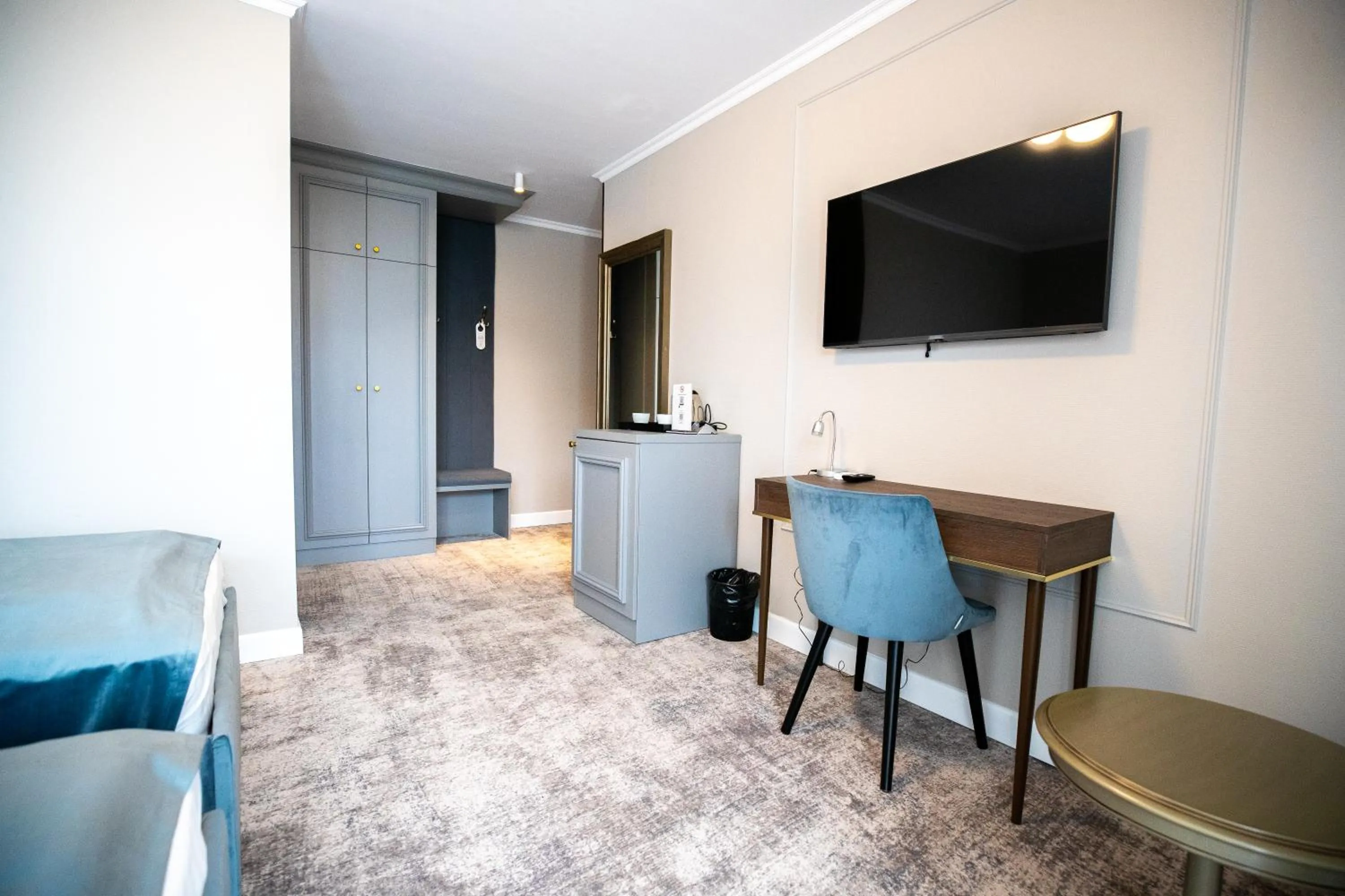 minibar in Hotel Meridian