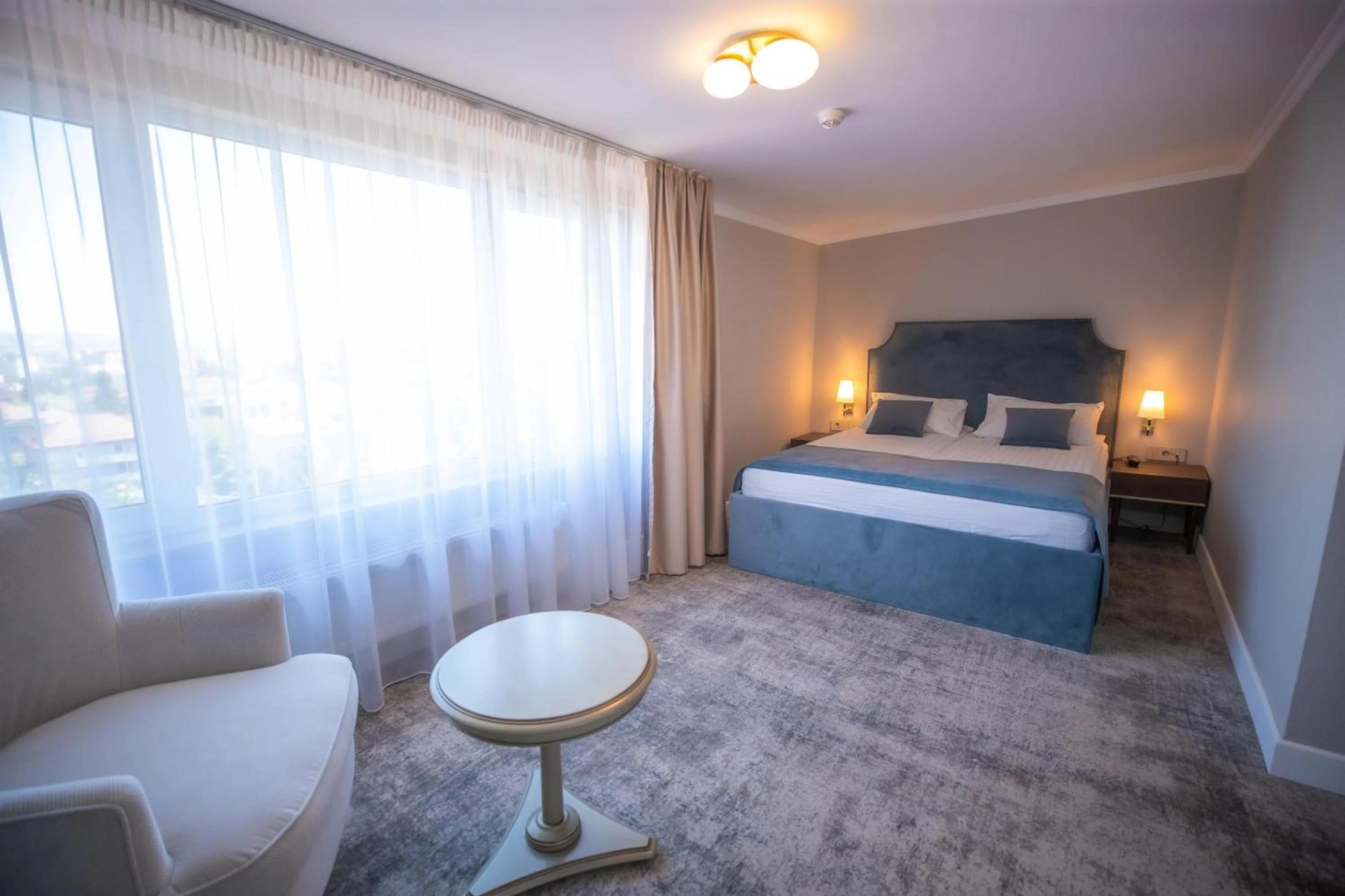 Photo of the whole room, Bed in Hotel Meridian