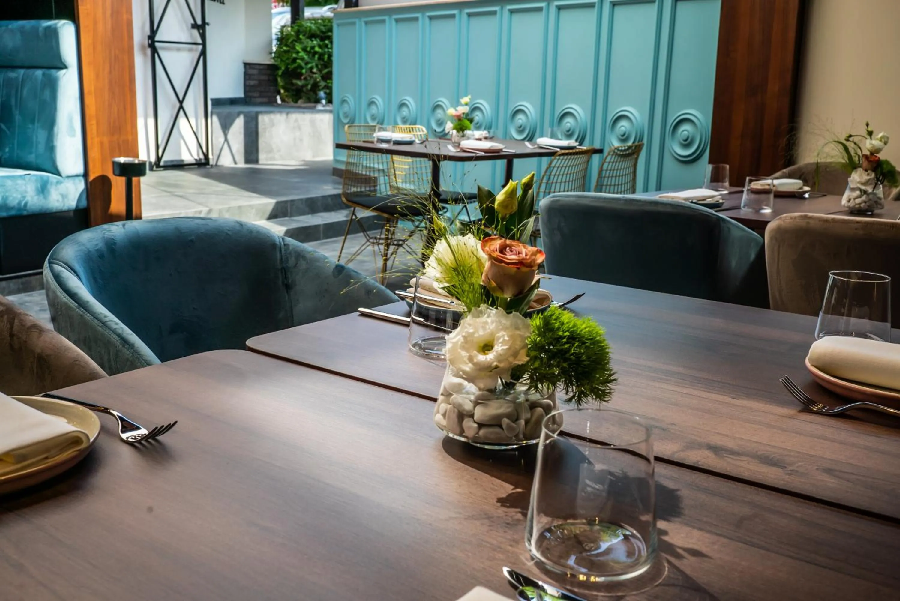 Restaurant/places to eat in Hotel Meridian