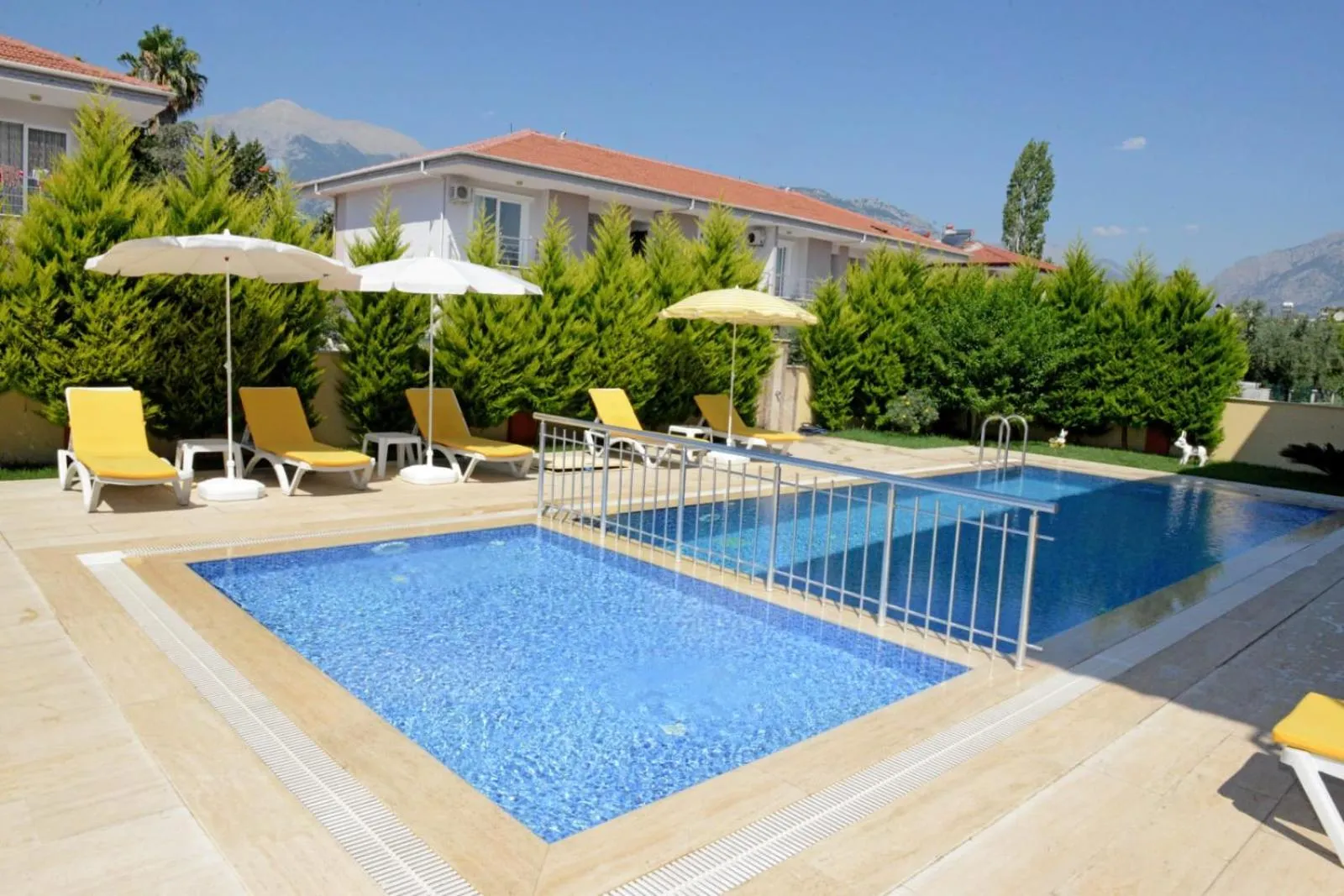 Pool view in can apart hotel