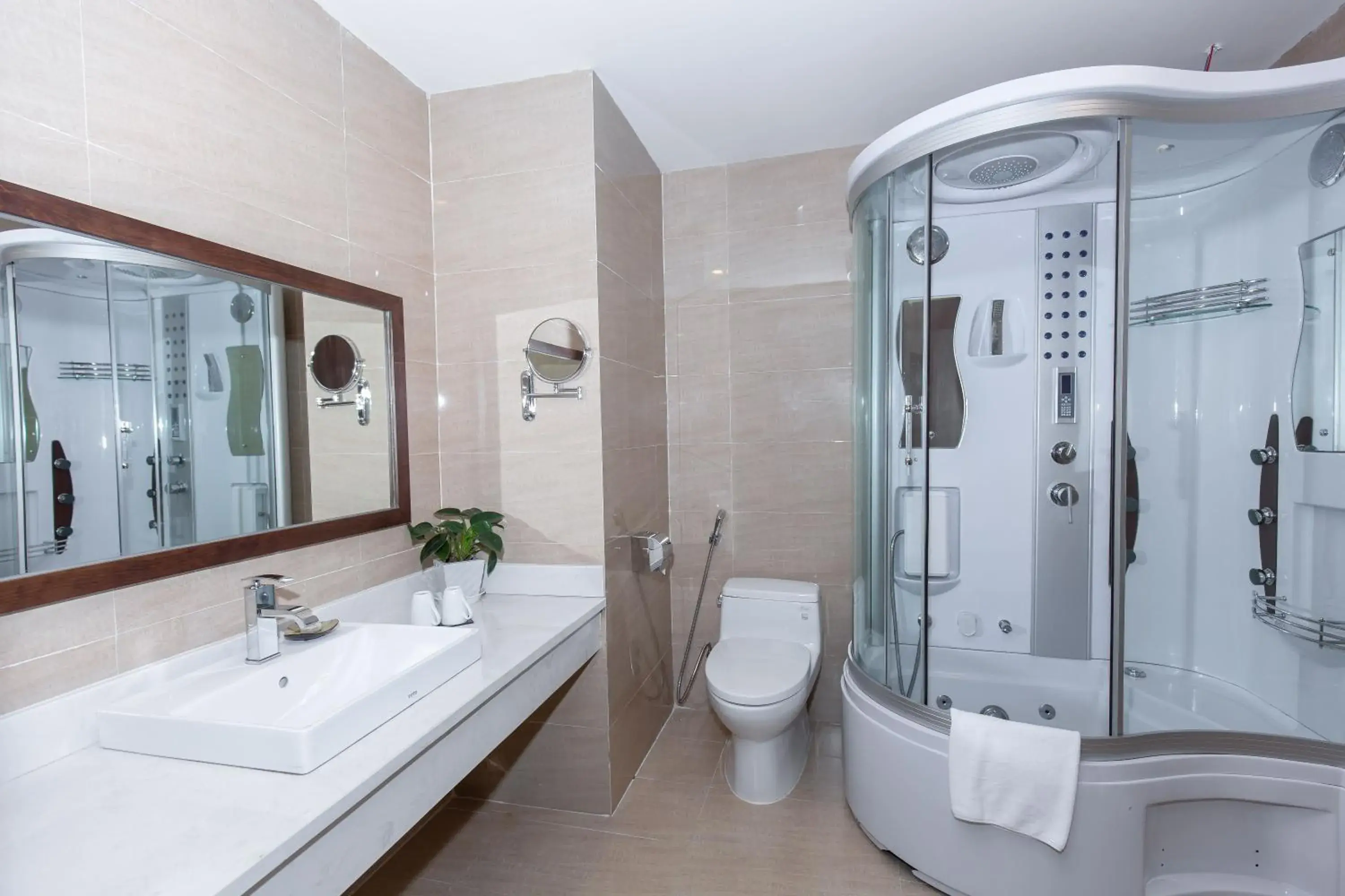 Suite in Muong Thanh Sapa Hotel Suite in Muong Thanh Sapa Hotel