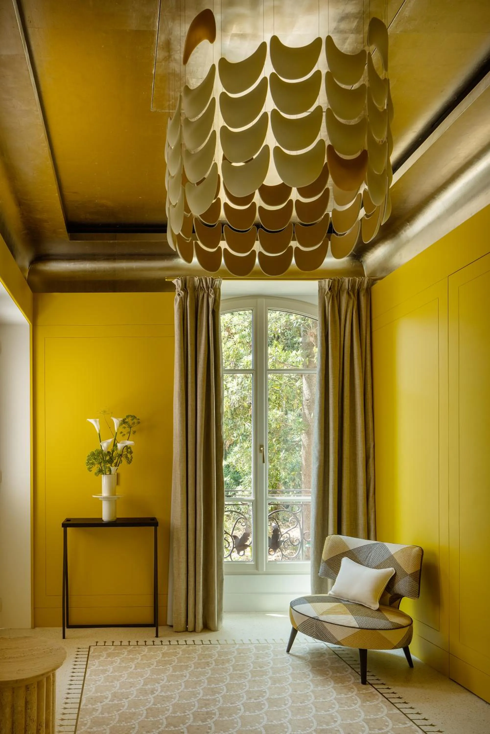 Bed in Grand-Hôtel du Cap-Ferrat, A Four Seasons Hotel