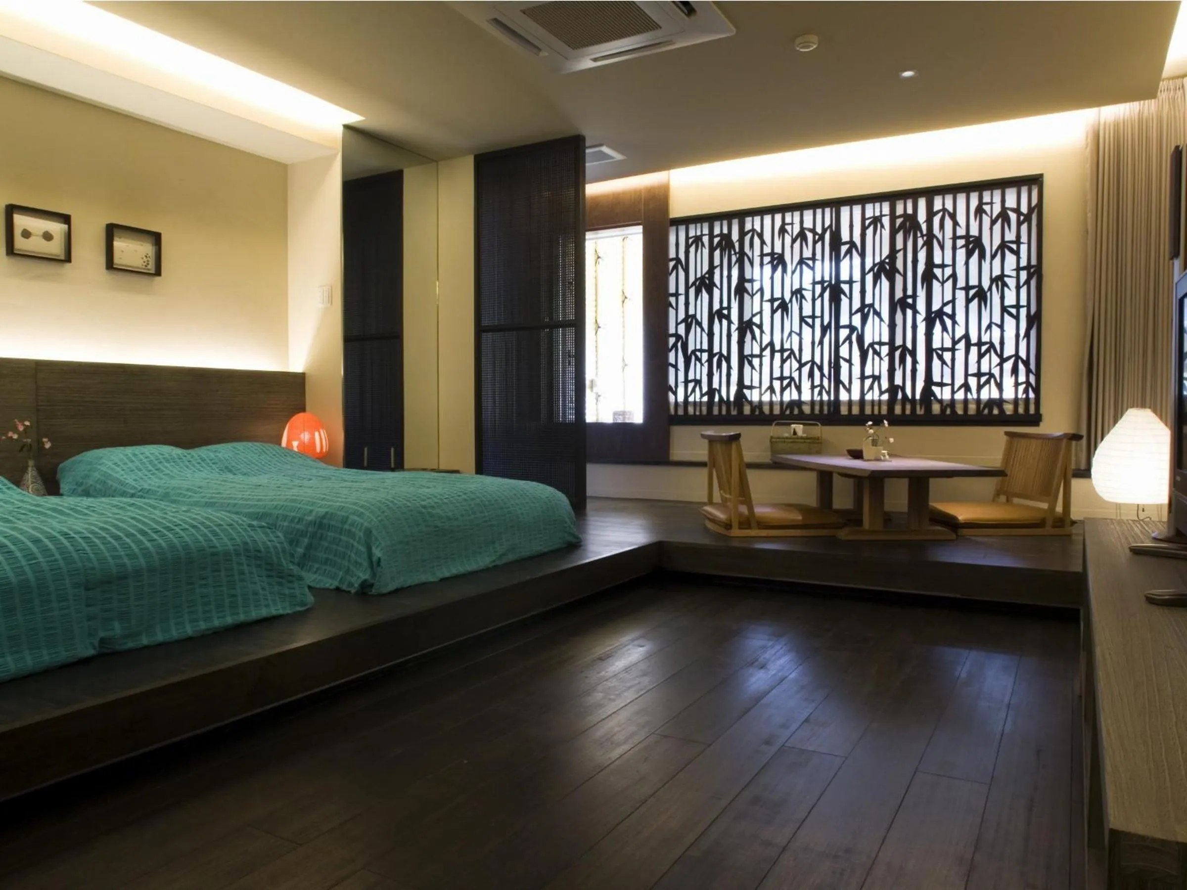 Bed in Hotel Oyanagi