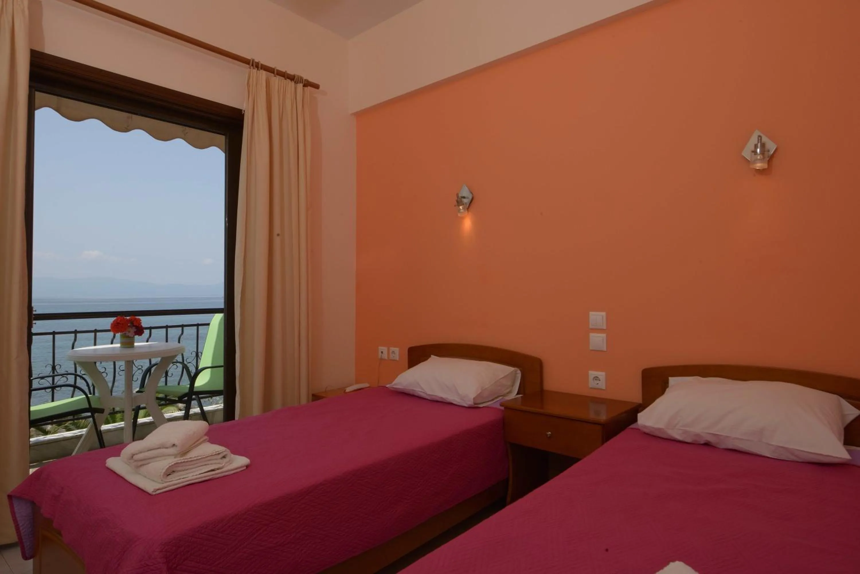 Bed in Hotel Akrogiali