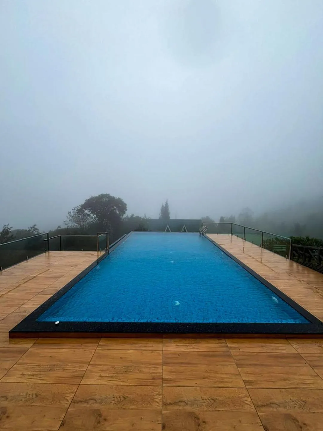 Swimming pool in Camelot Resort