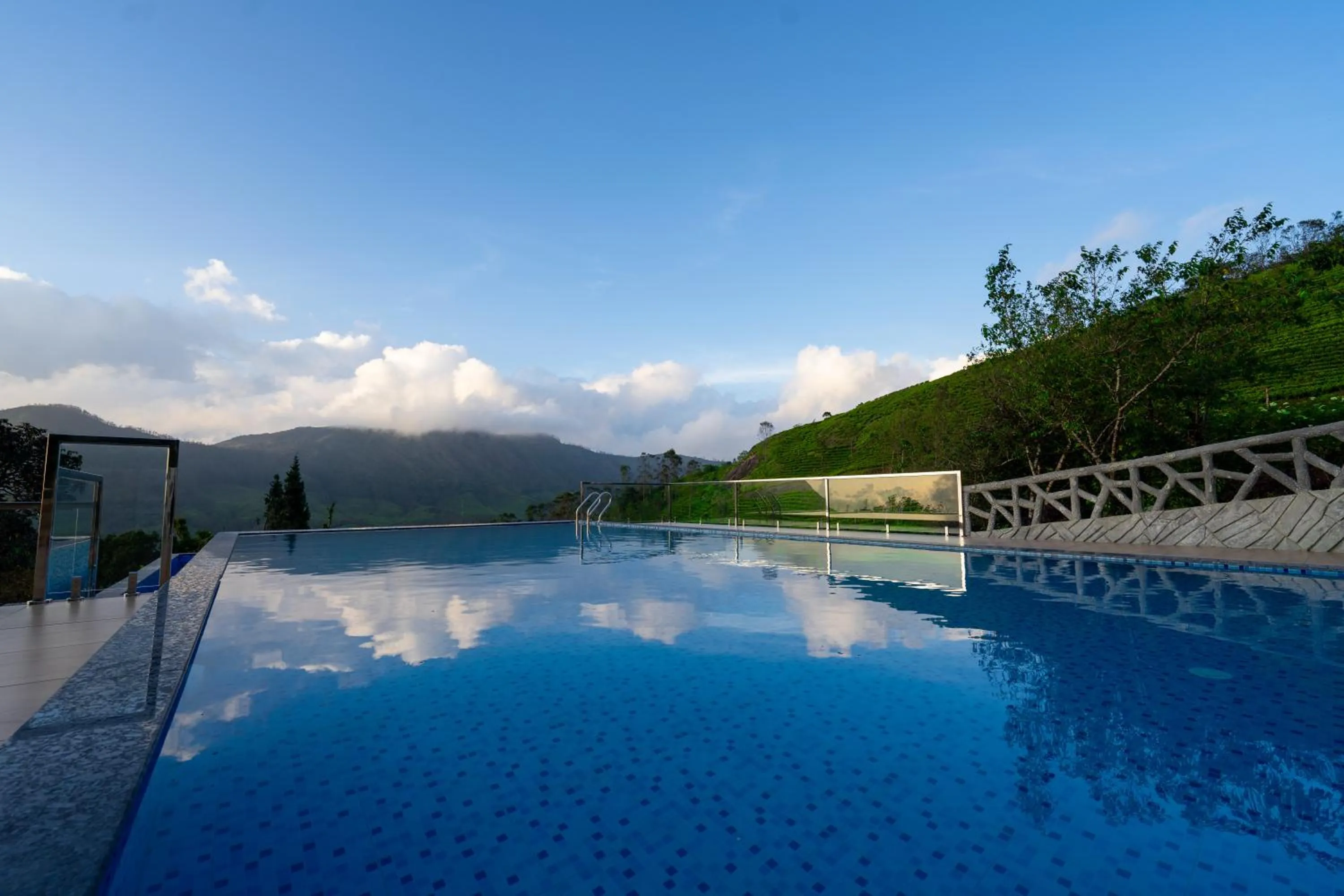 Swimming pool in Camelot Resort