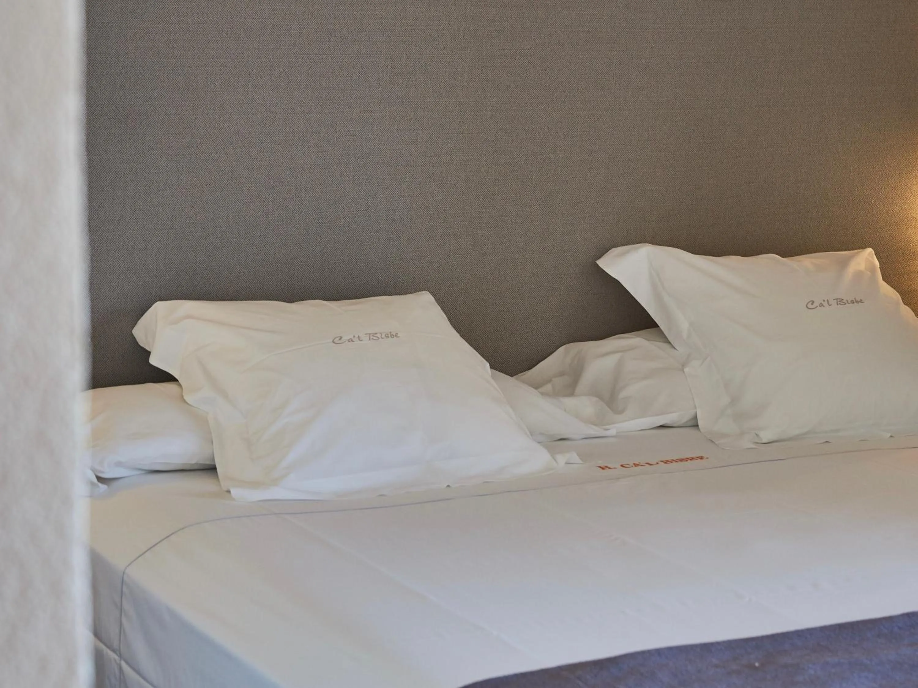 Bed in Hotel Ca'l Bisbe