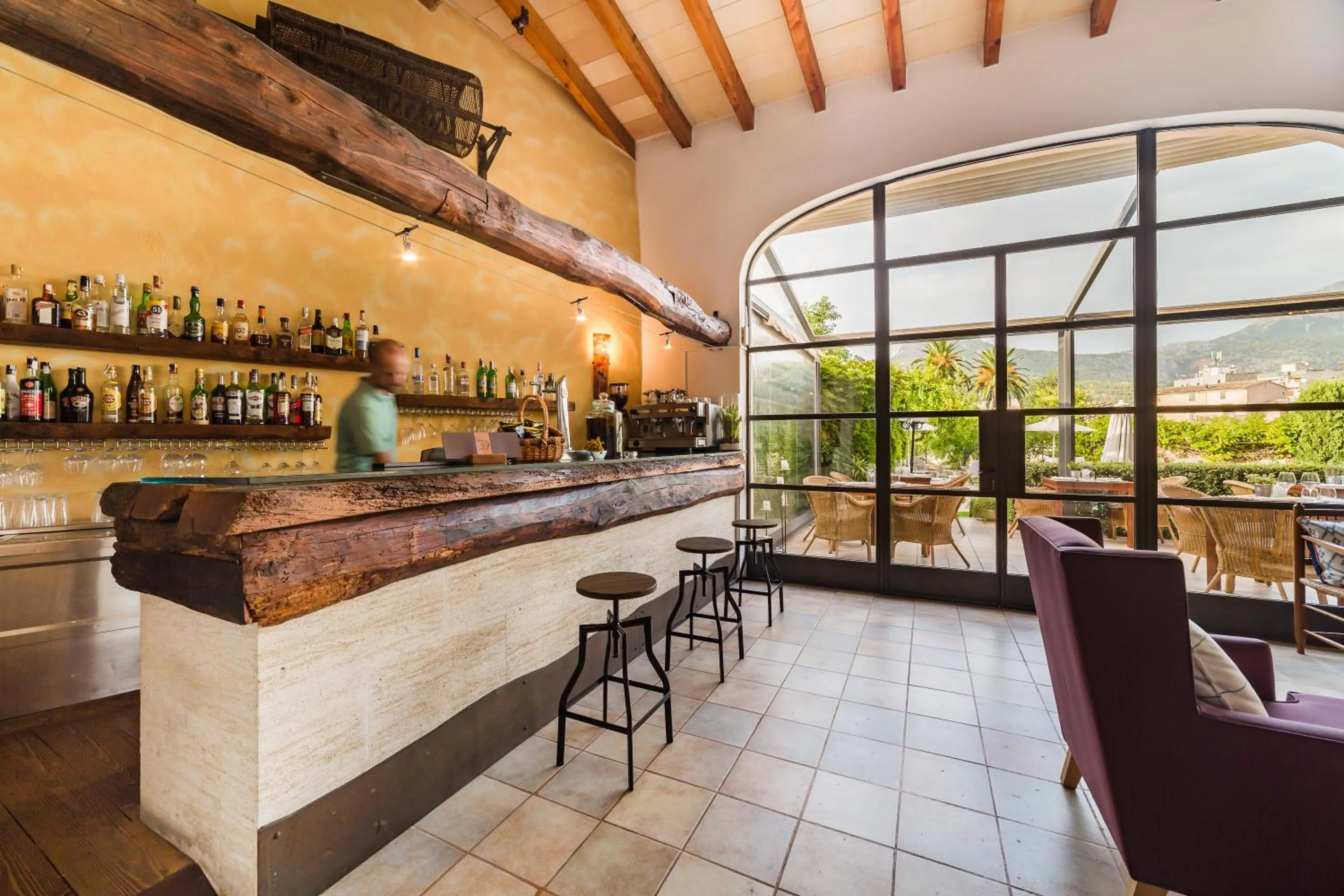 Lounge or bar in Hotel Ca'l Bisbe