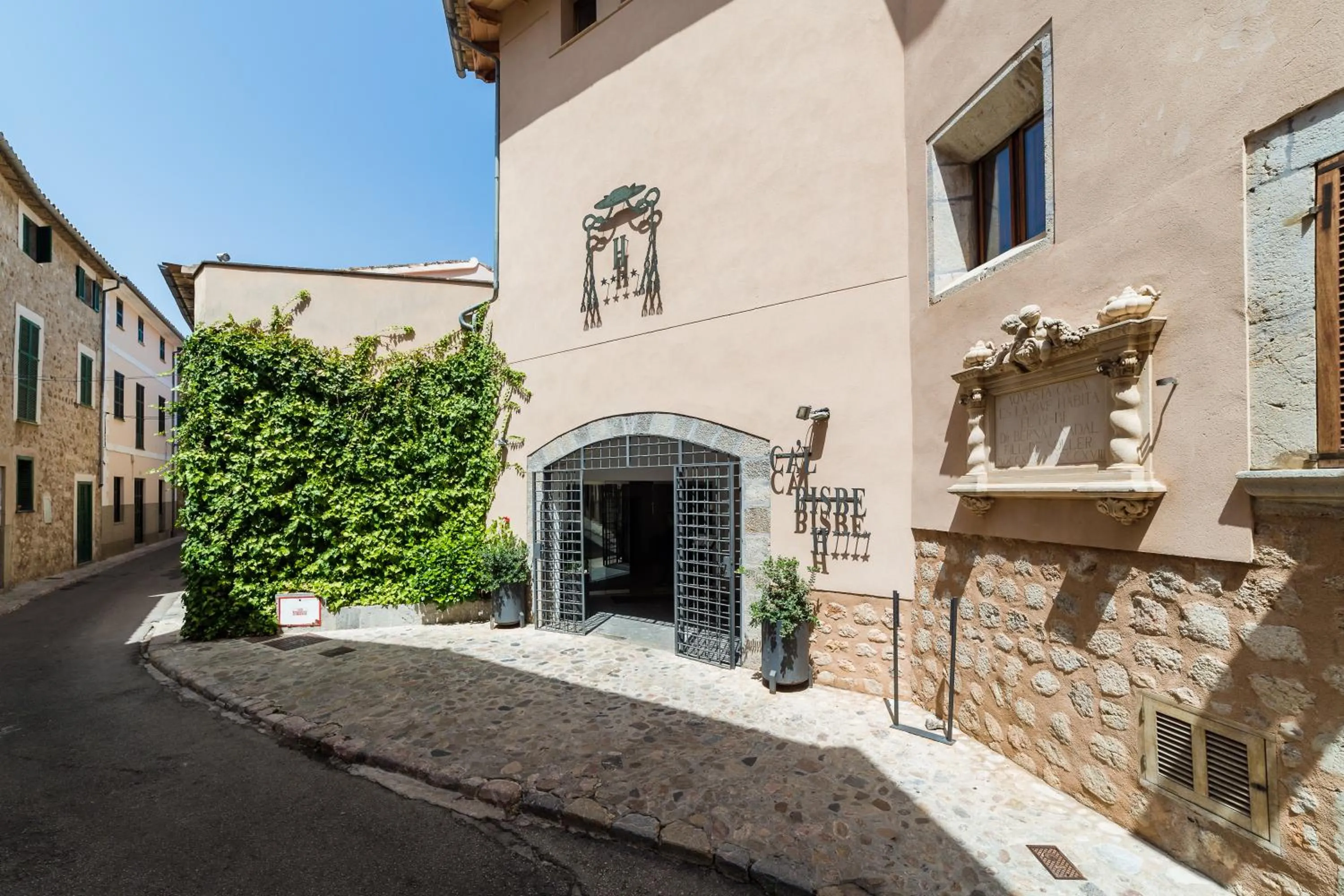 Lobby or reception in Hotel Ca'l Bisbe