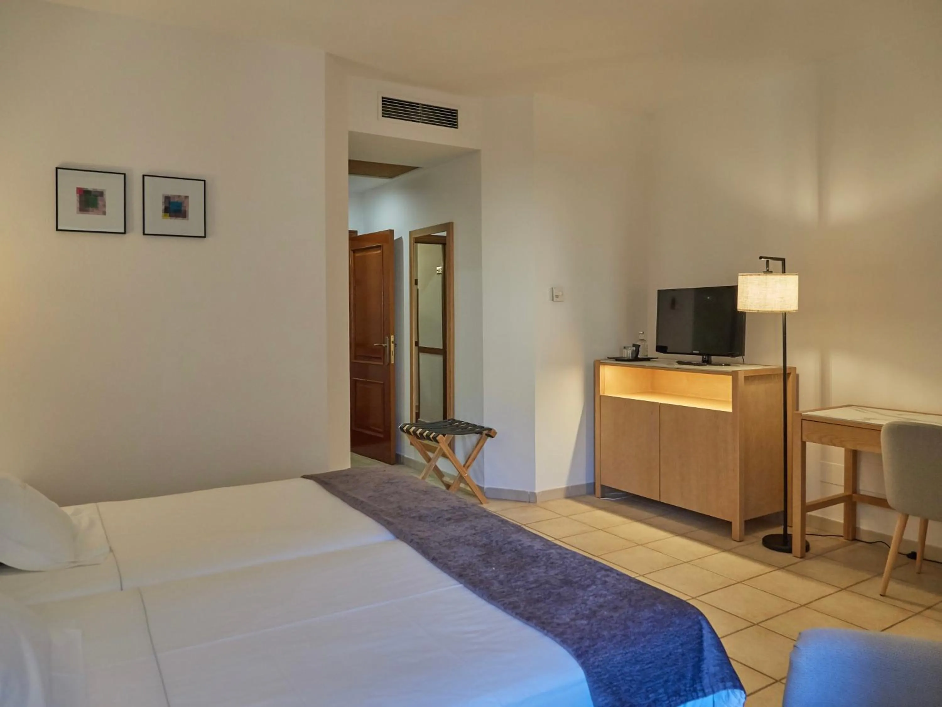 Bed in Hotel Ca'l Bisbe