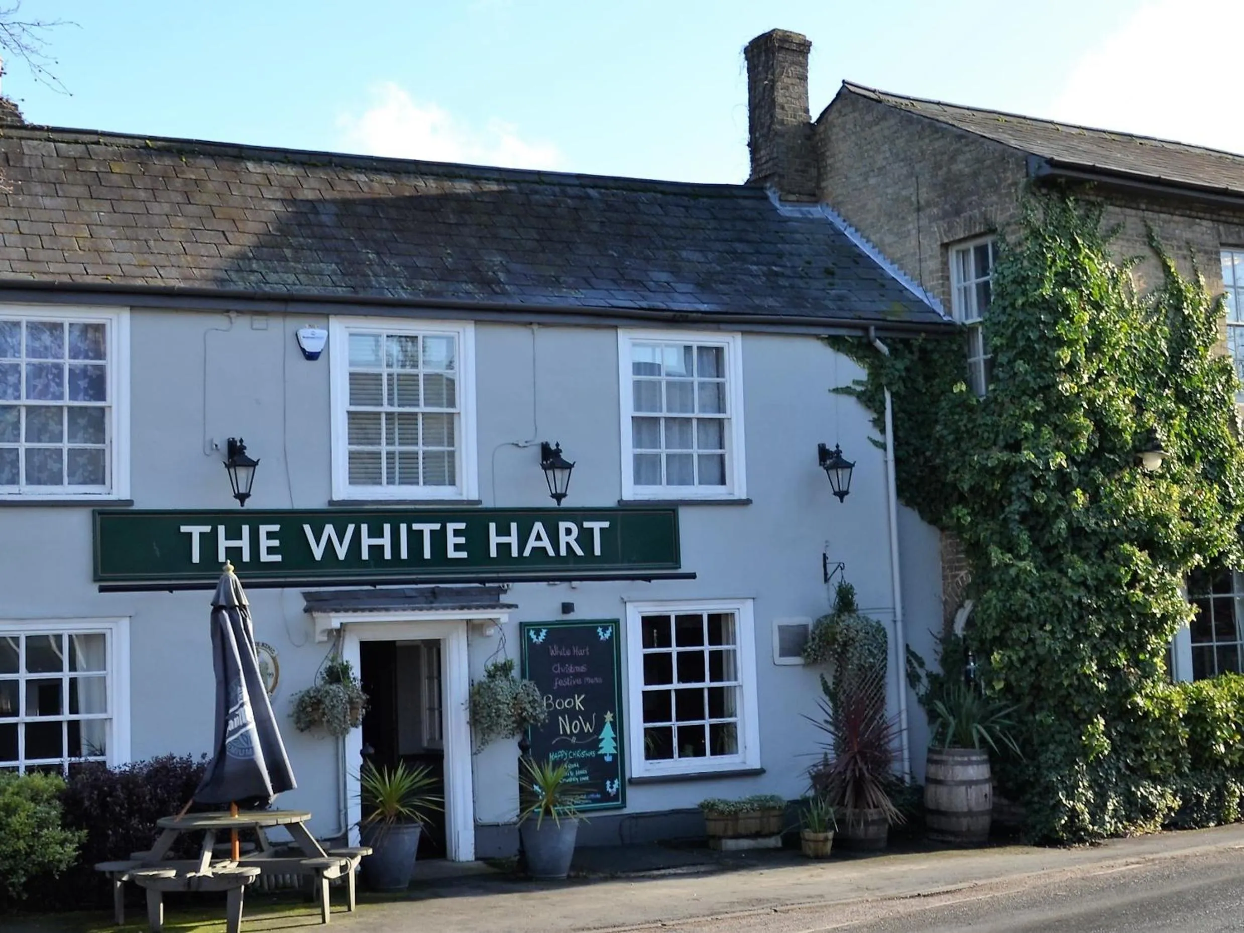 Property Building in The White Hart Country Inn