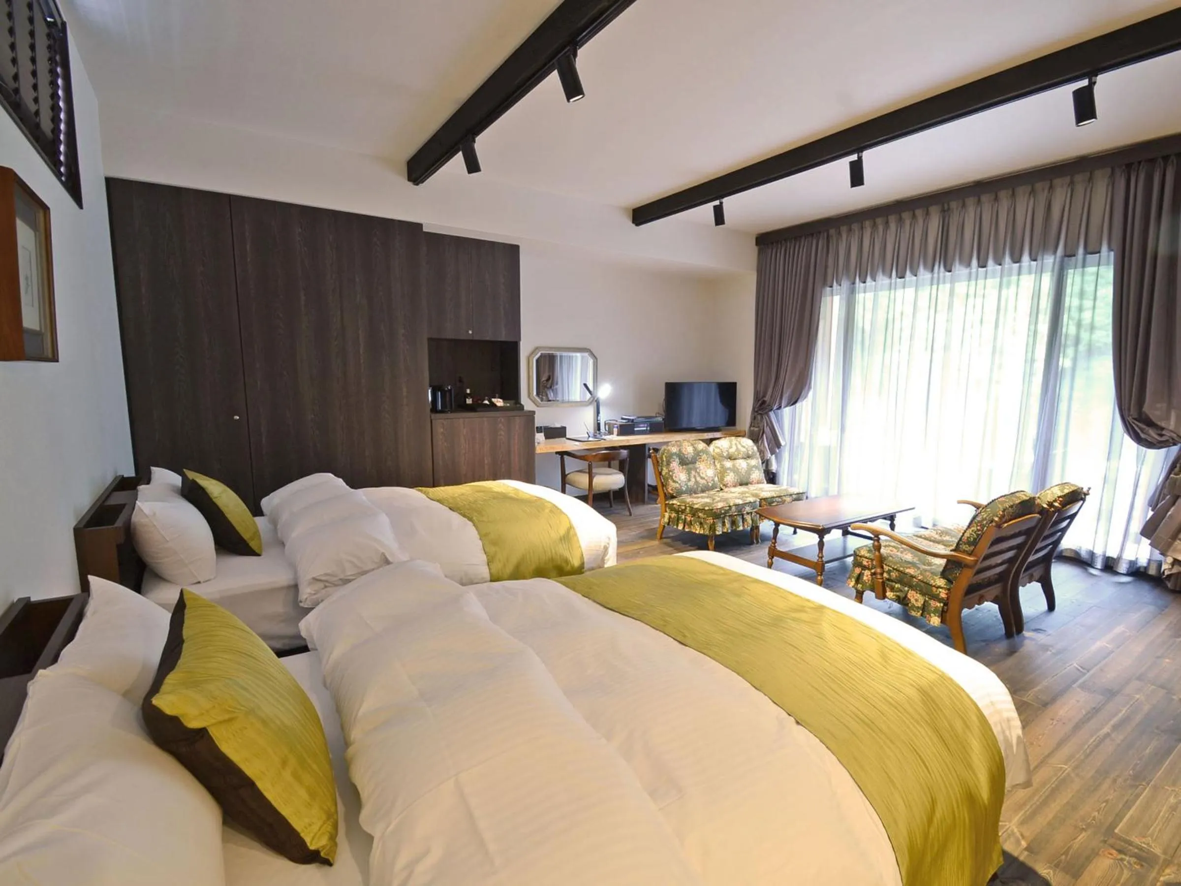 Photo of the whole room in Auberge Yusura