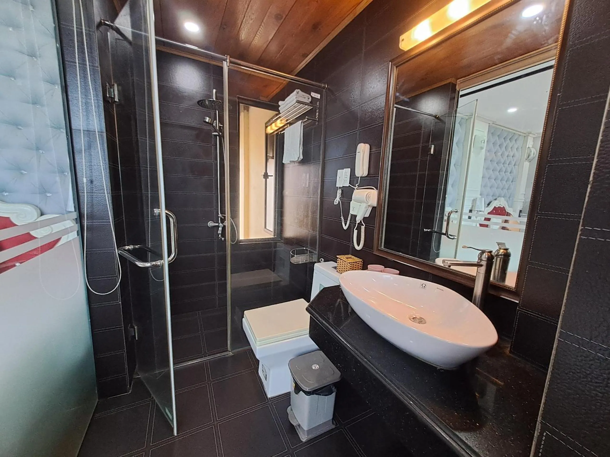 Shower in Kawasaki Noi Bai Airport Hotel