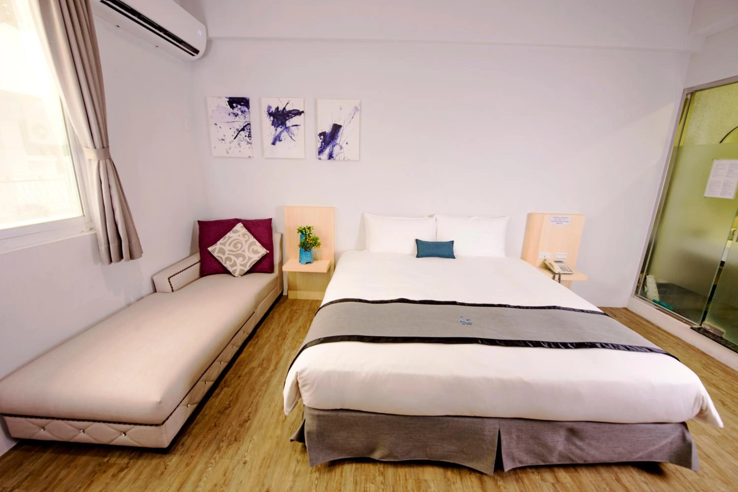 Bed in Youngs Hotspring Hotel