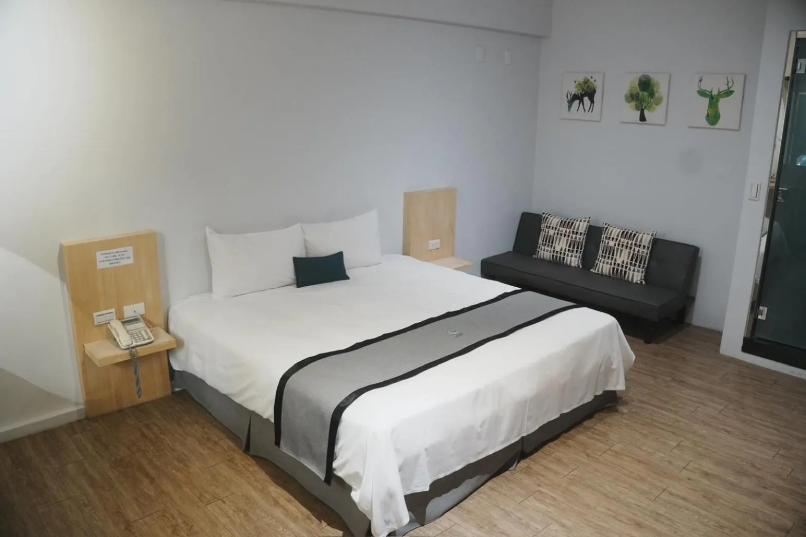 Bed in Youngs Hotspring Hotel