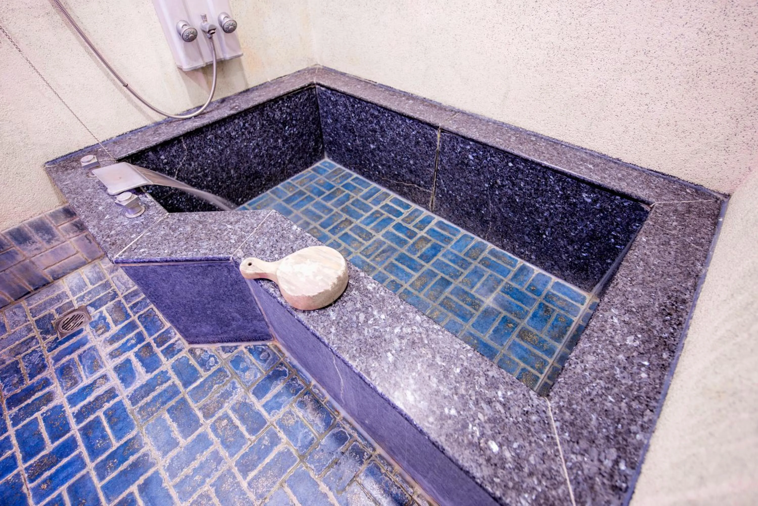 Youngs Hotspring Hotel