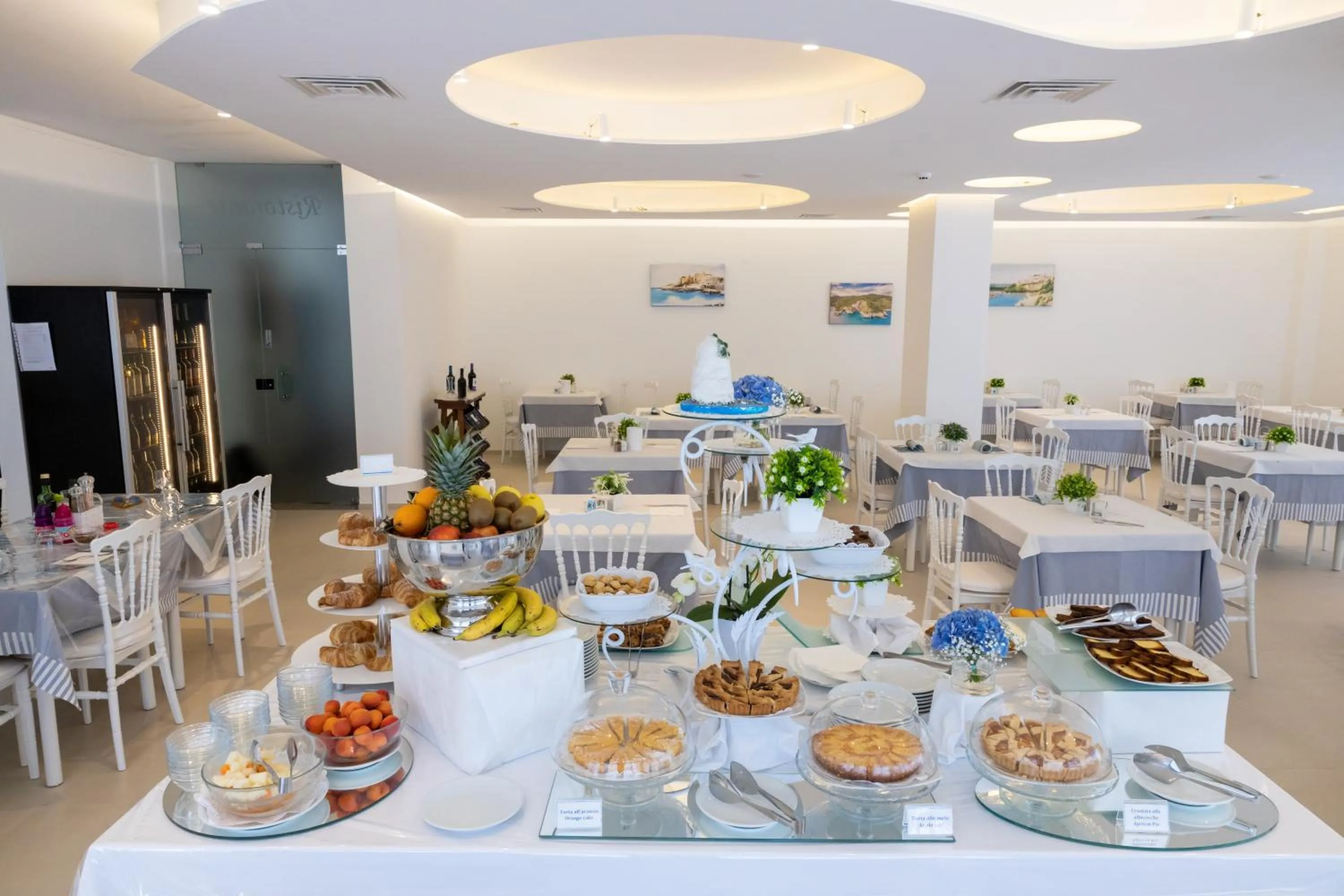 Breakfast in Hotel Cristalda