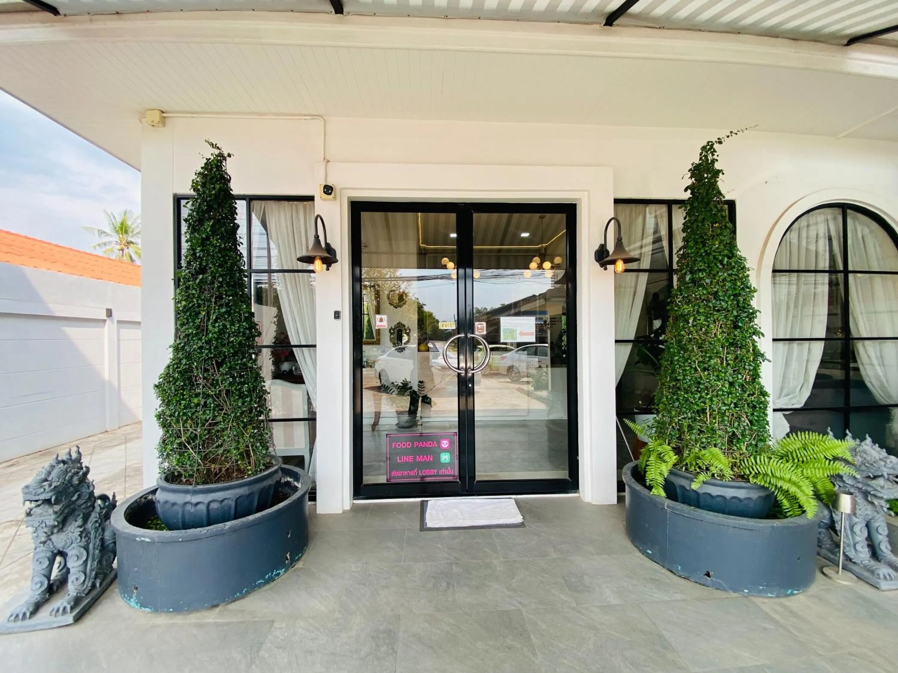 Lobby or reception in La Riva Boutique Hotel