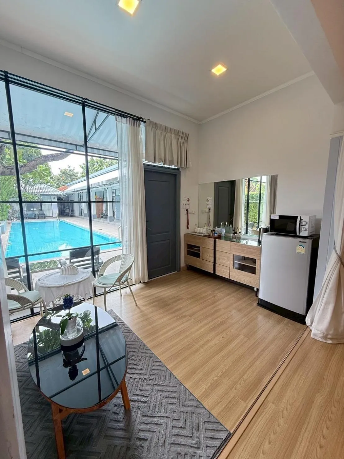 Coffee/tea facilities in La Riva Boutique Hotel