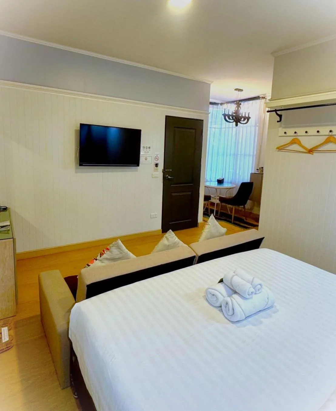 TV and multimedia, Bed in La Riva Boutique Hotel