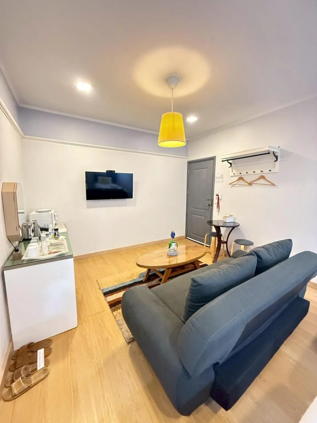 TV and multimedia in La Riva Boutique Hotel