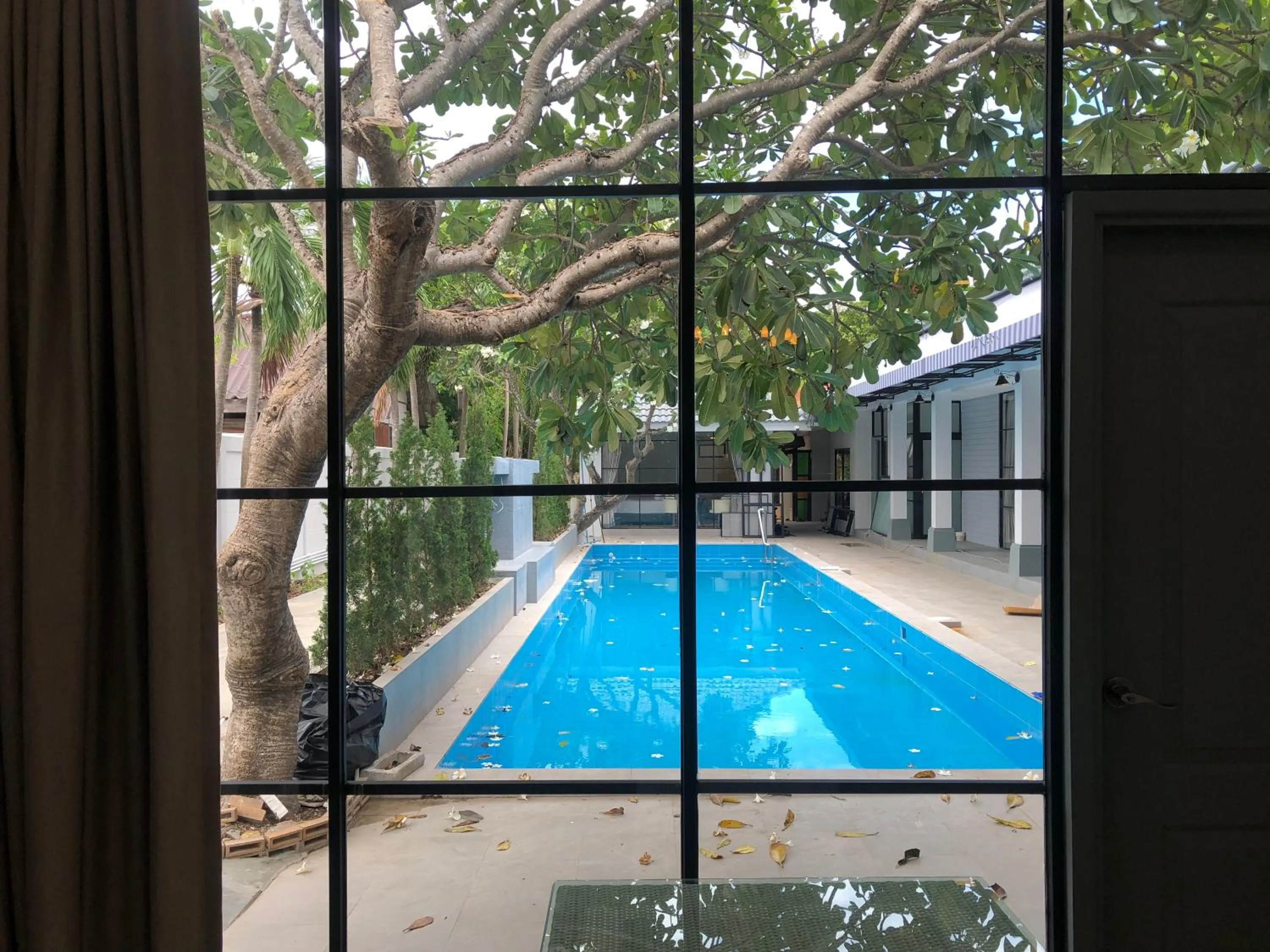 Pool view in La Riva Boutique Hotel