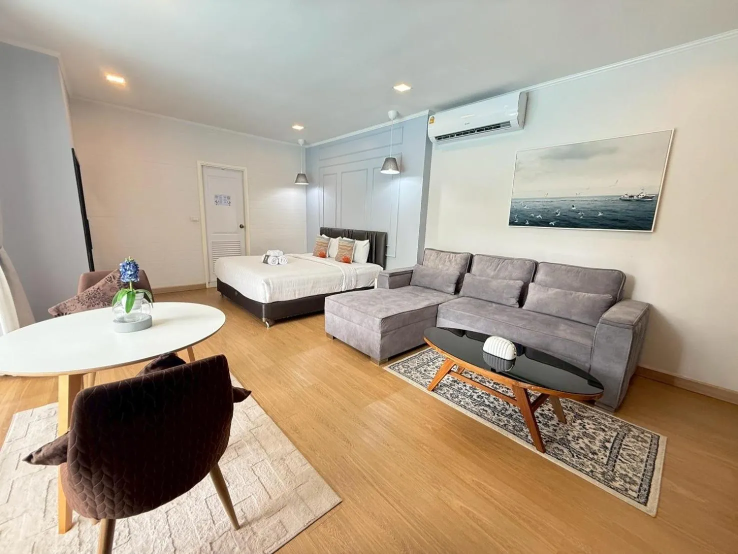 Photo of the whole room in La Riva Boutique Hotel