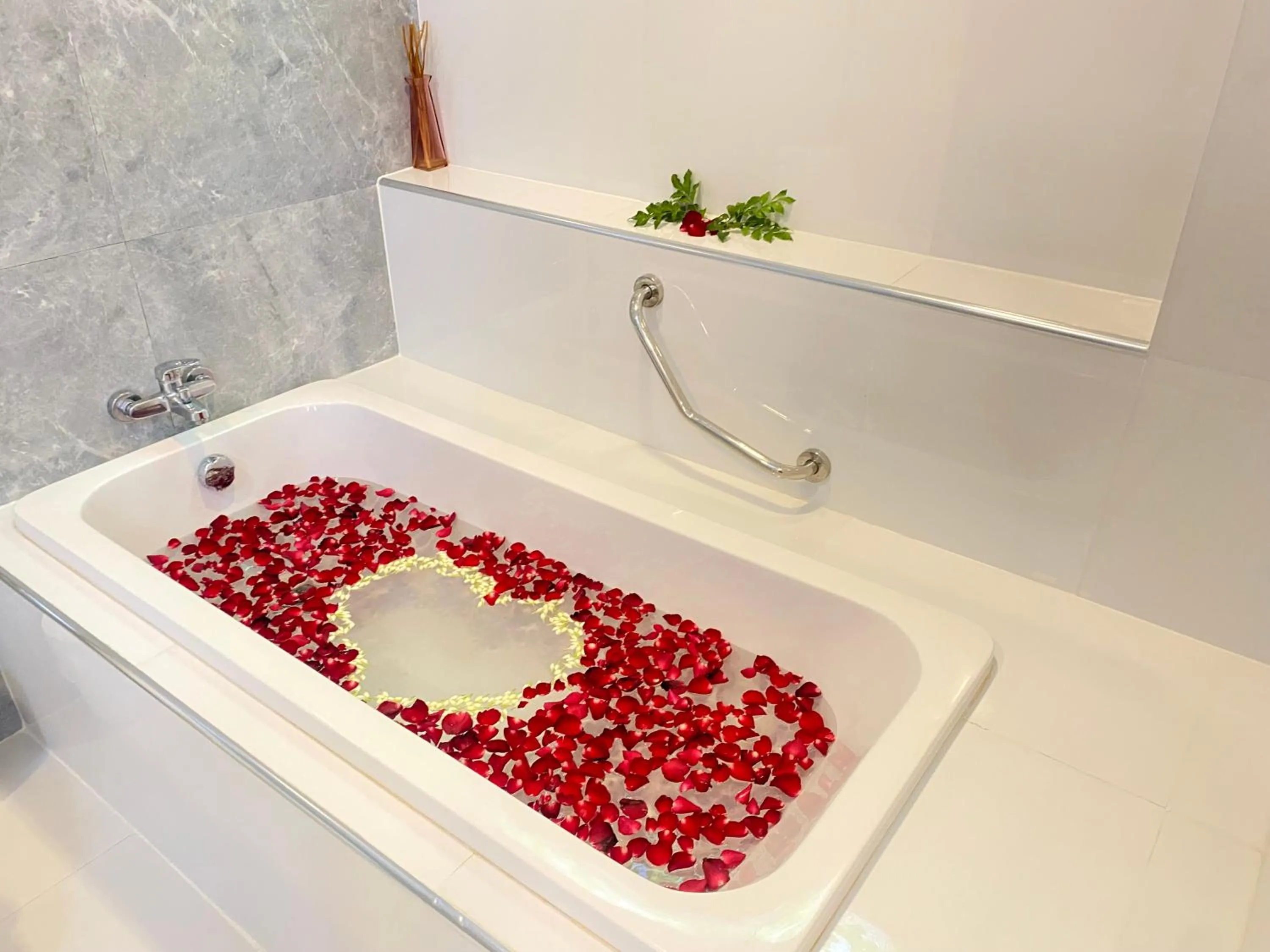 Hot Tub in La Riva Boutique Hotel