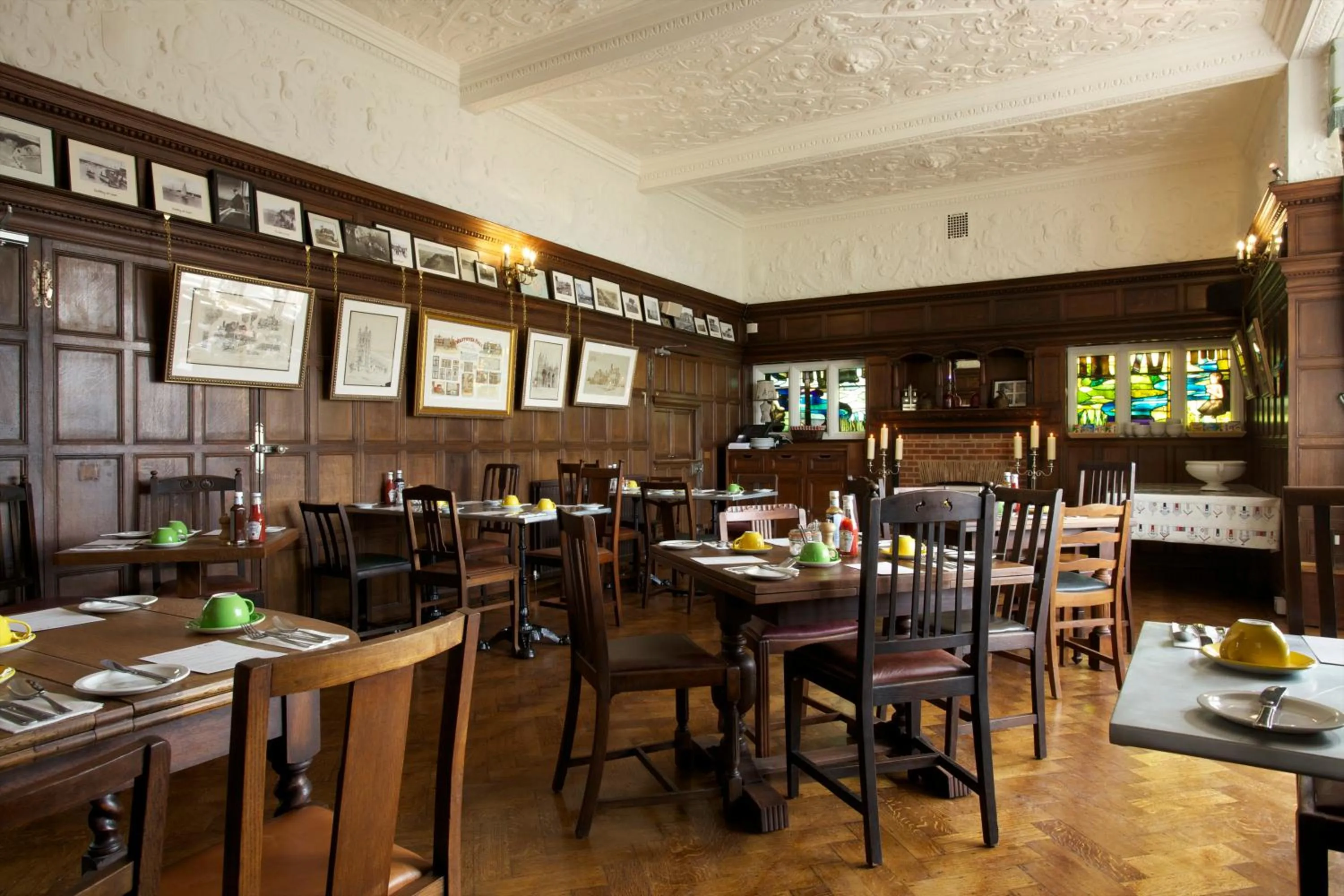 Restaurant/places to eat in The Beach House