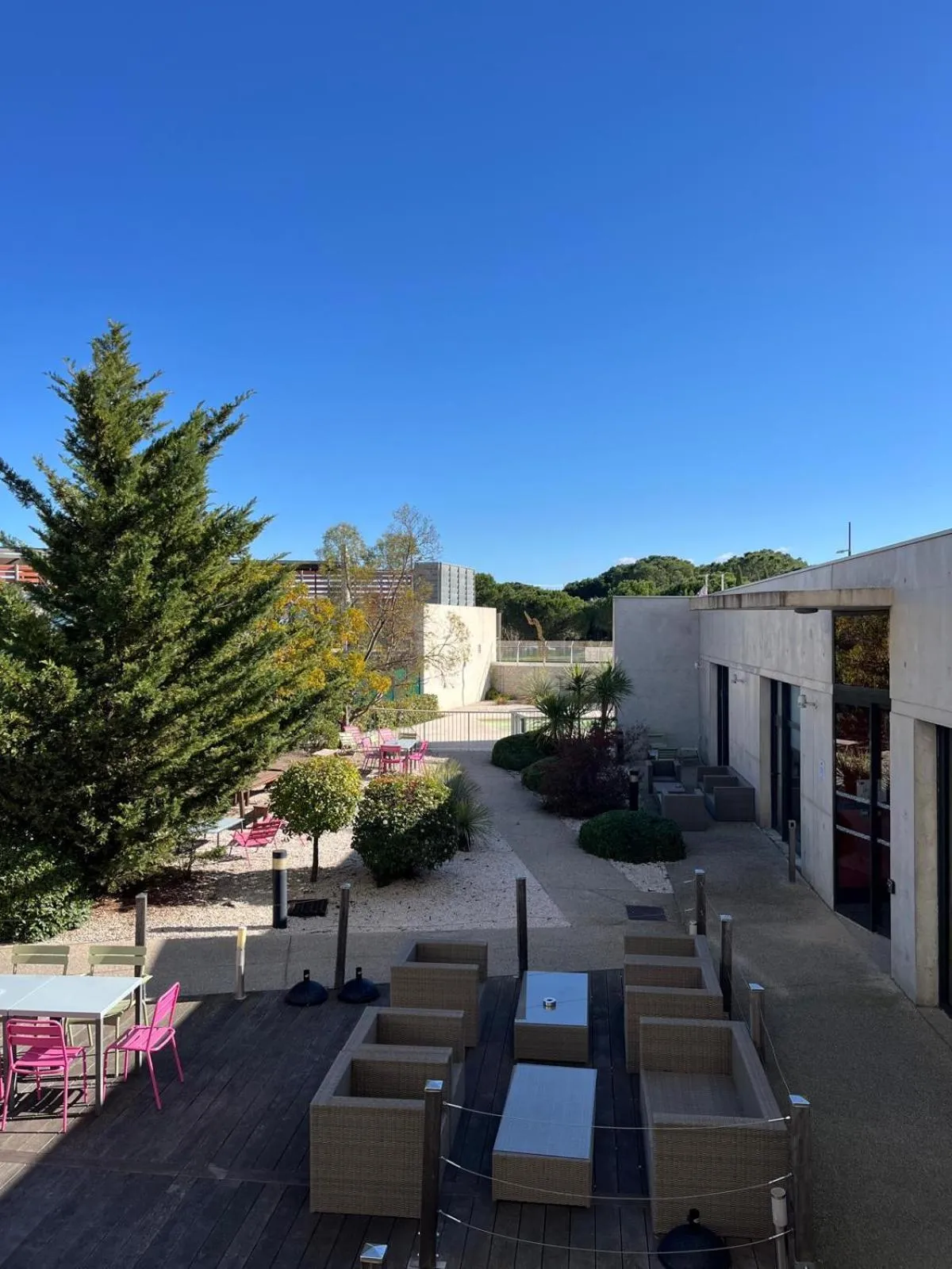 Patio in Holiday Inn Express Montpellier - Odysseum by IHG