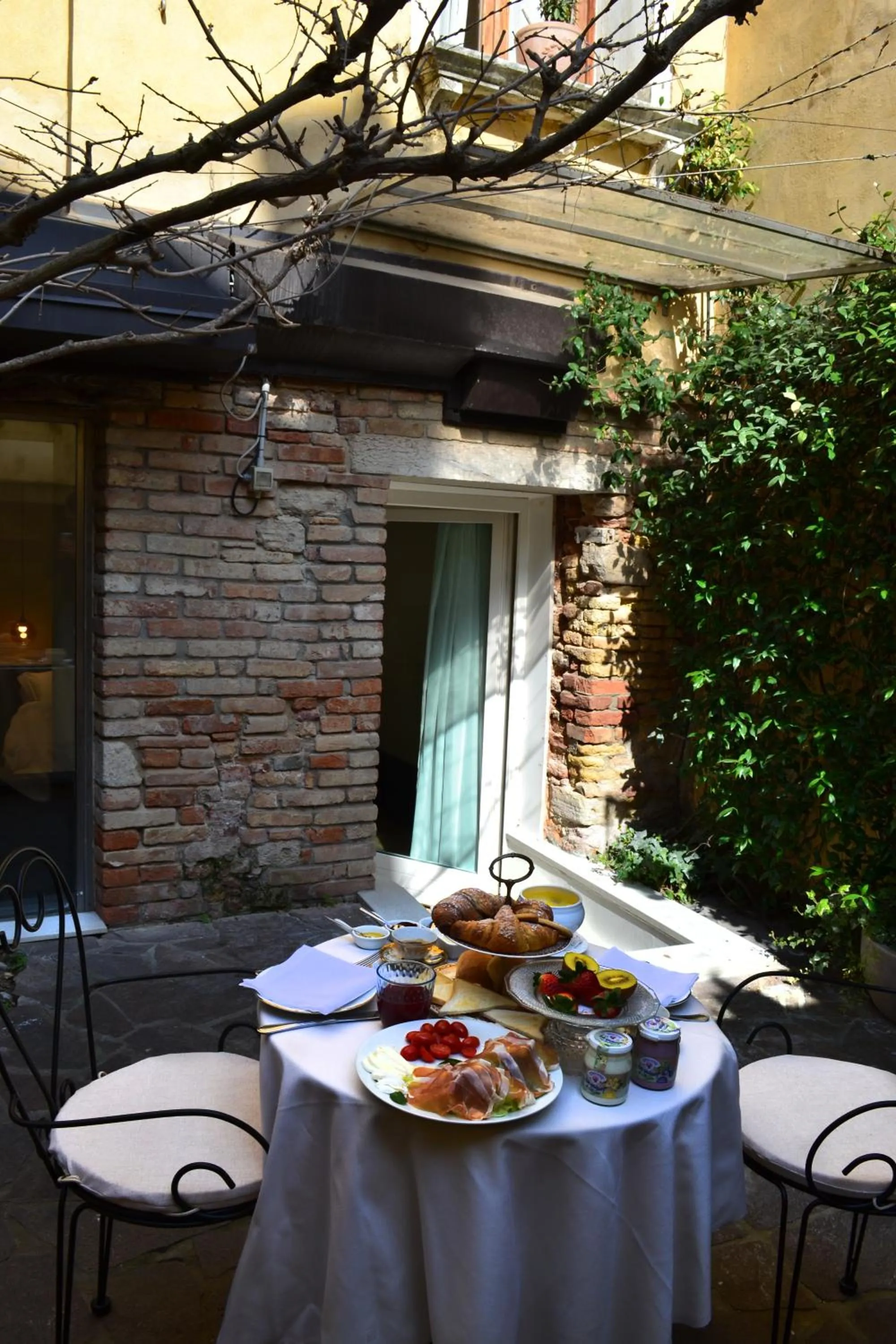 Breakfast in Avogaria 5 Rooms