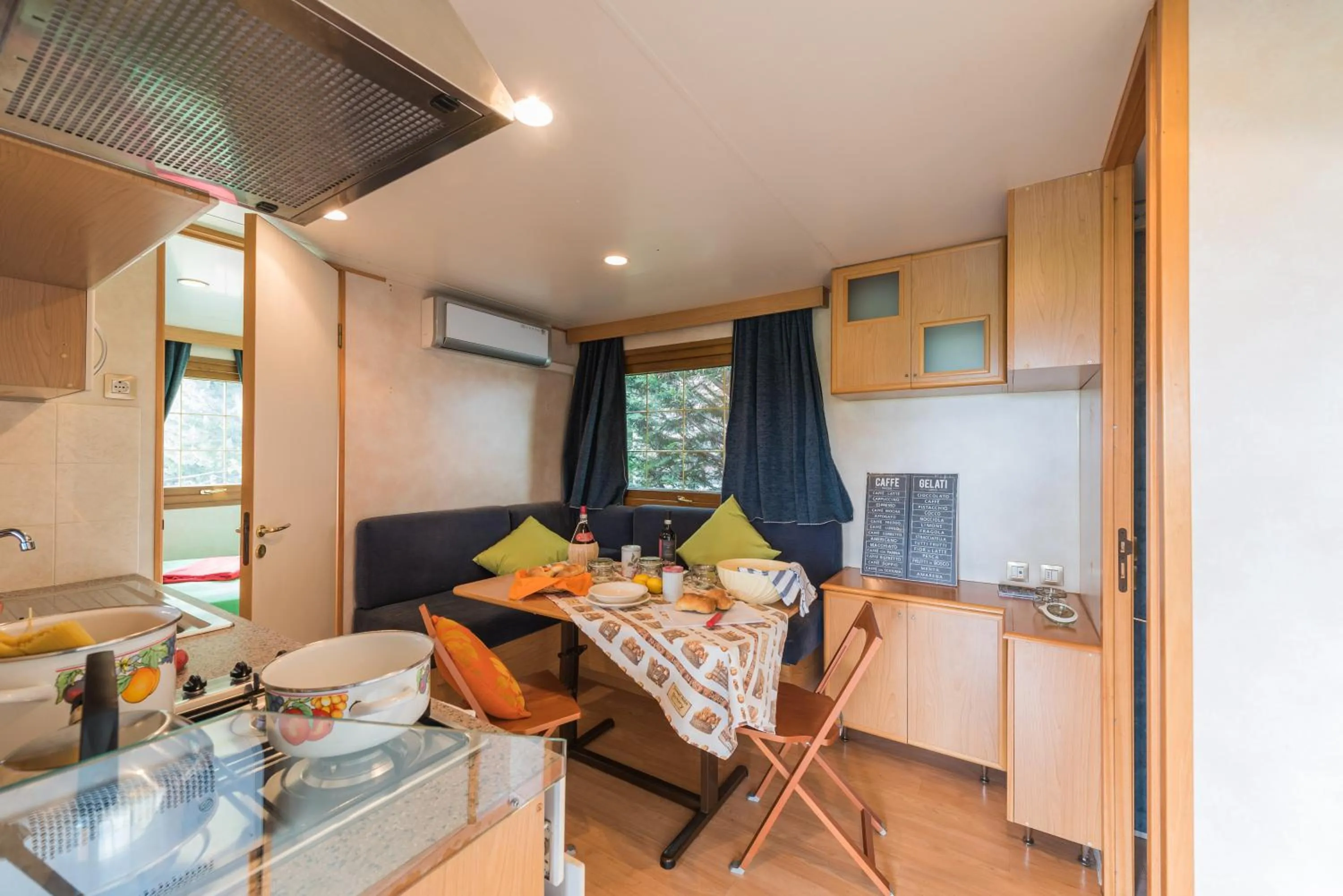 Kitchen or kitchenette in Camping Village Il Poggetto