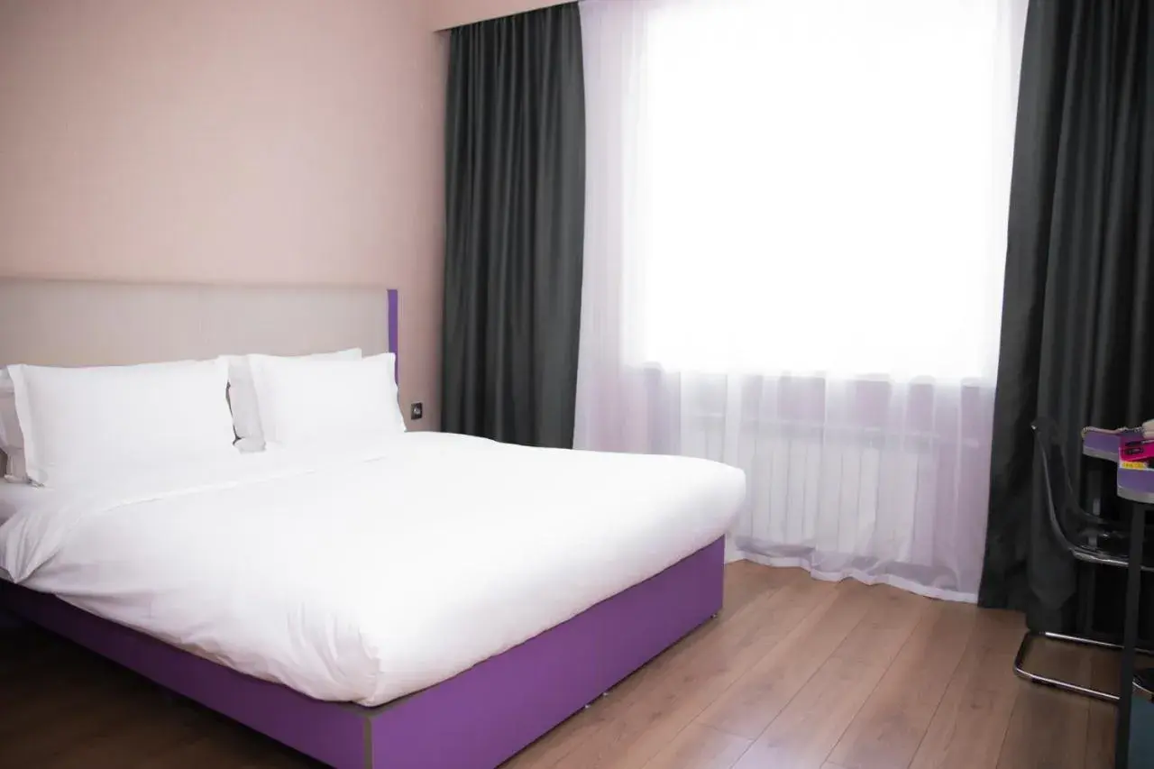Superior Double or Twin Room - single occupancy in City Hotel Shymkent Superior Double or Twin Room - single occupancy in City Hotel Shymkent