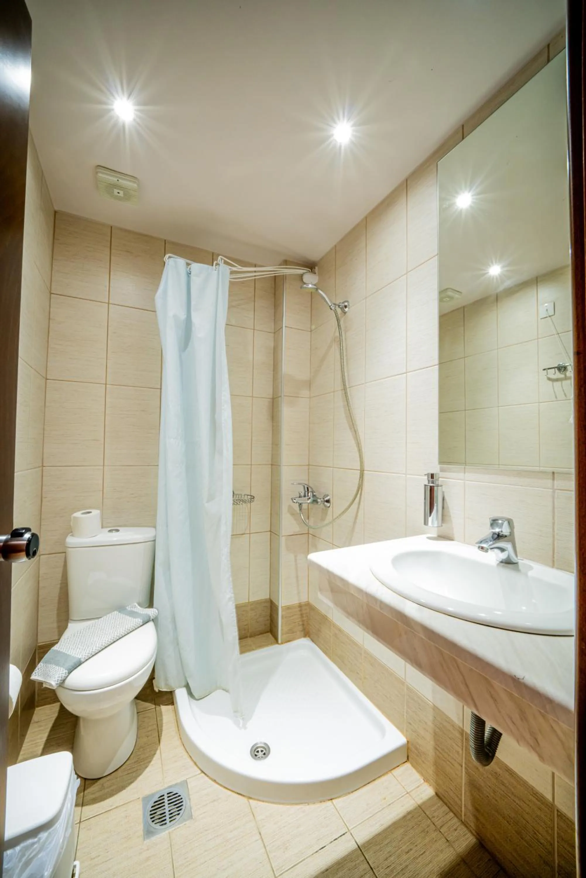 Shower in Hotel Olympion