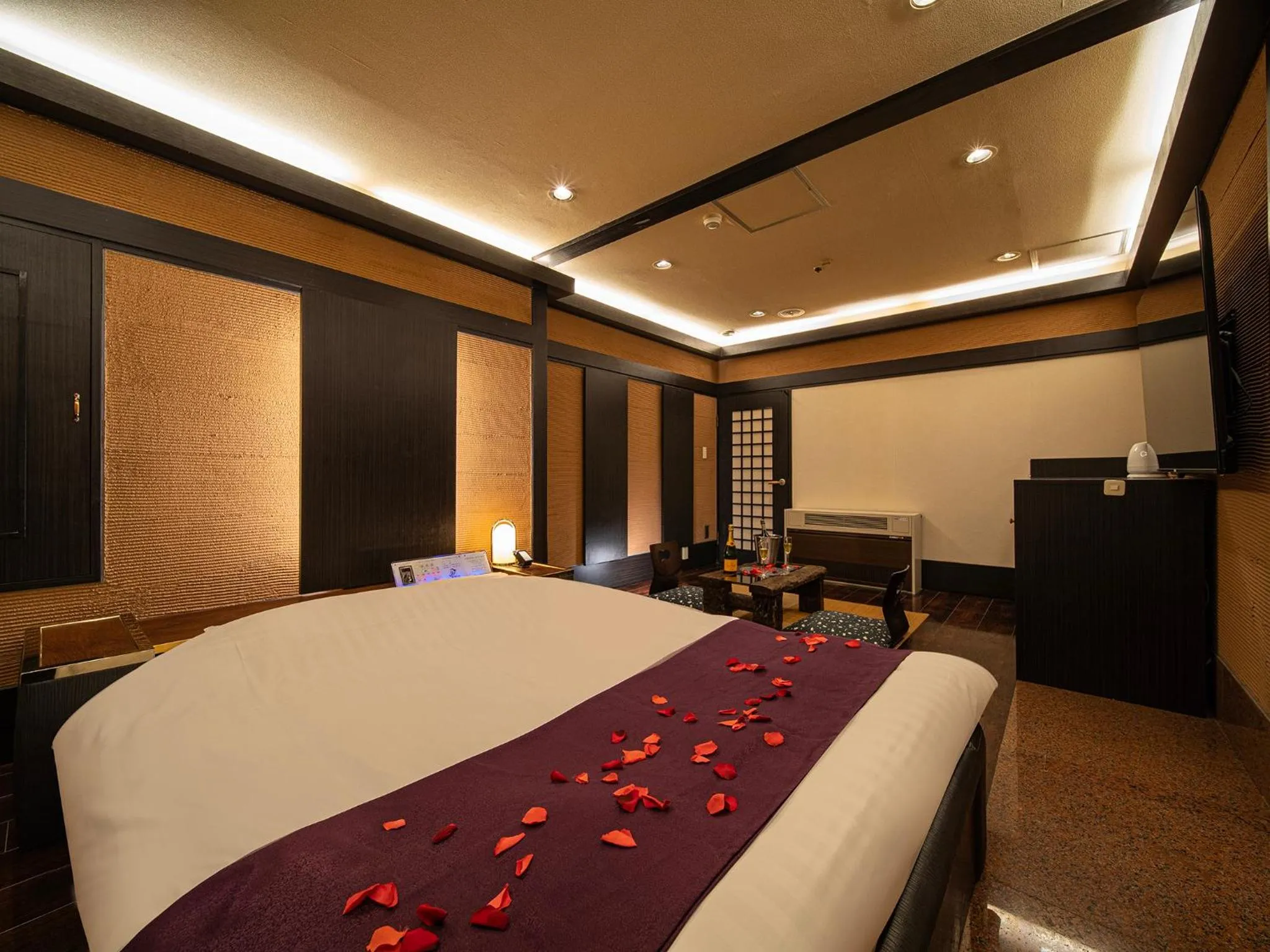 Photo of the whole room, Bed in Hotel Metro (Adult Only)