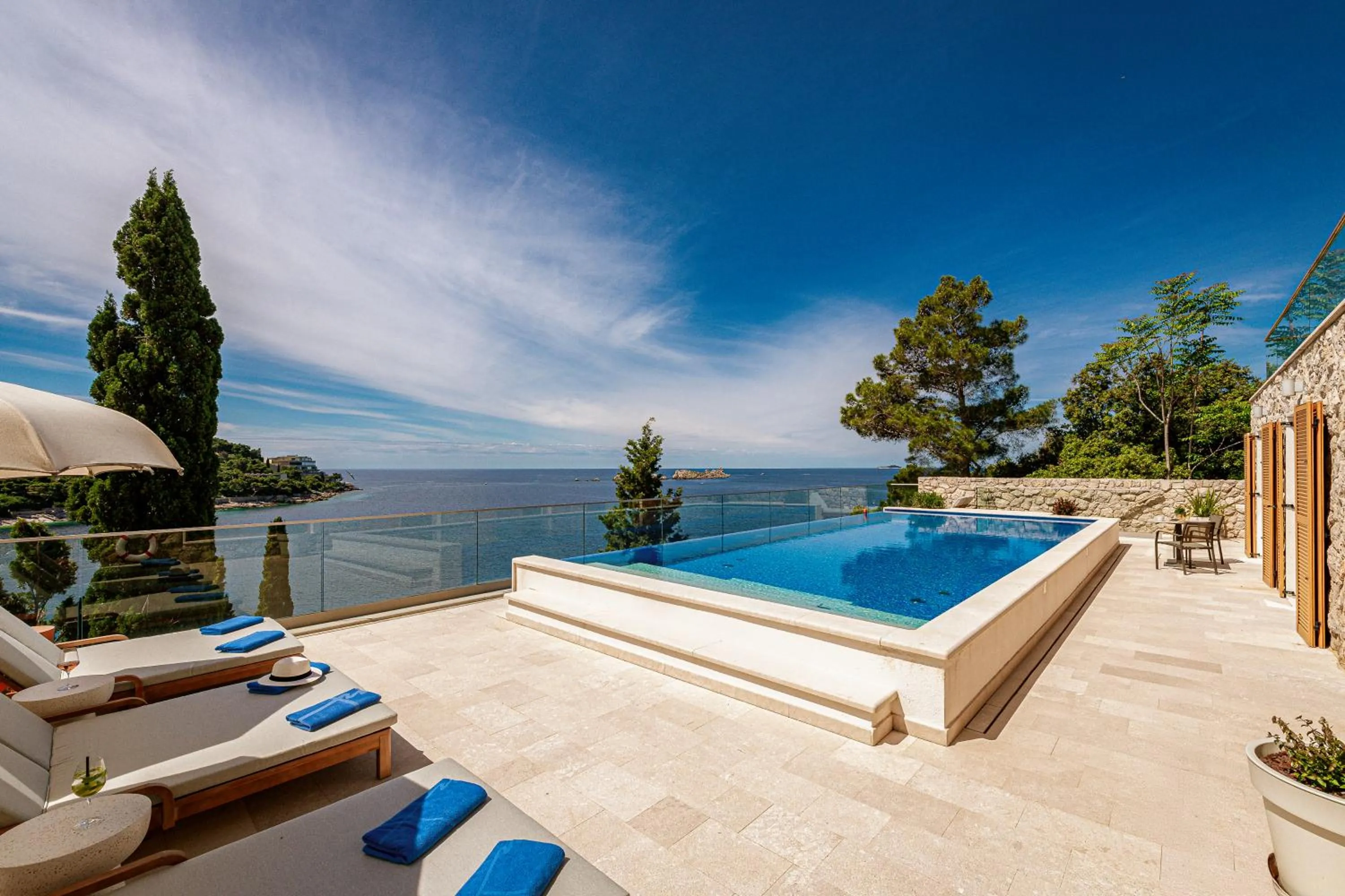 Swimming pool in Villa Malo More