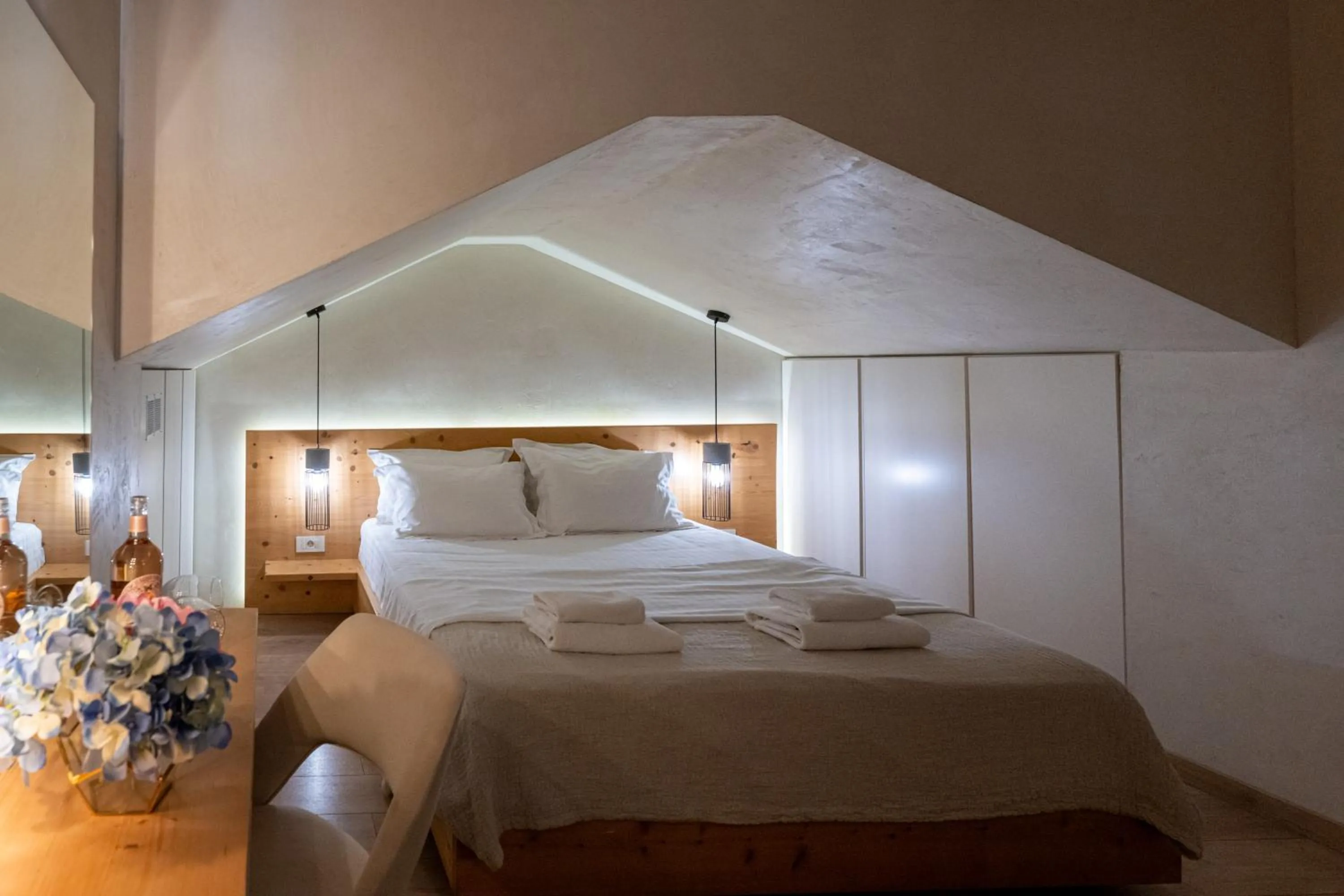 Photo of the whole room, Bed in Panellinion Luxury Rooms