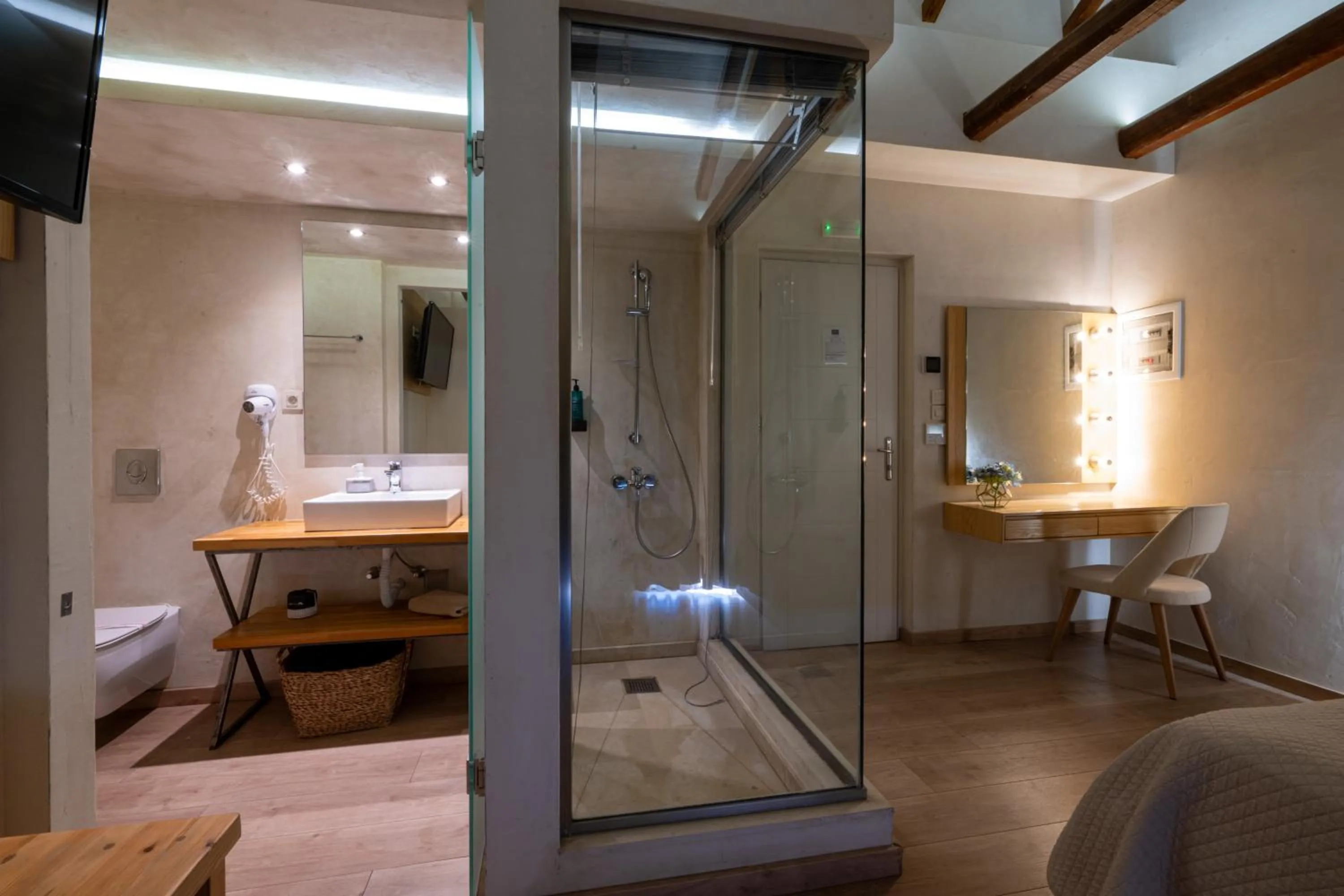 Shower in Panellinion Luxury Rooms